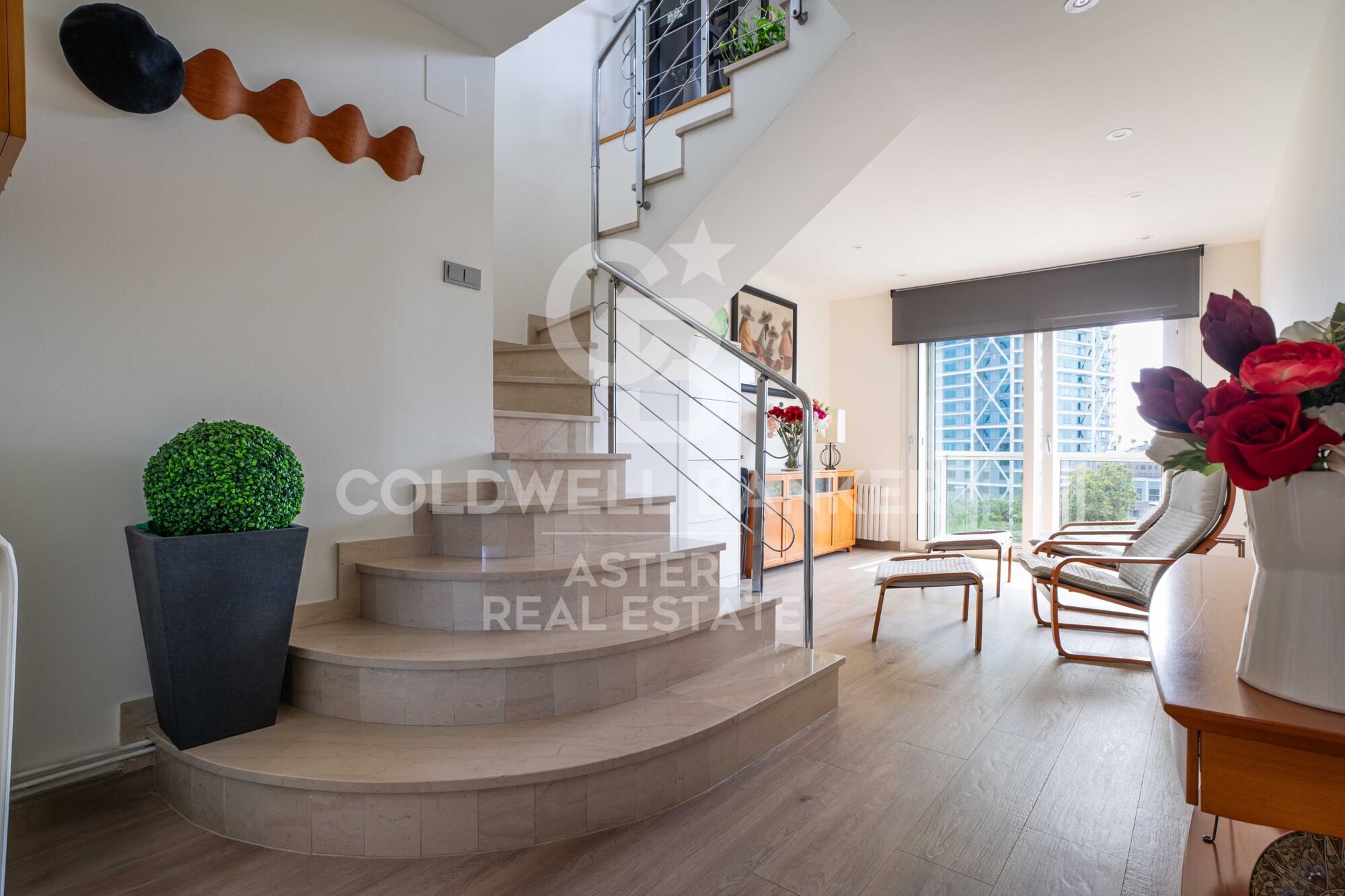Duplex penthouse with terrace and sea views, Vila Olímpica