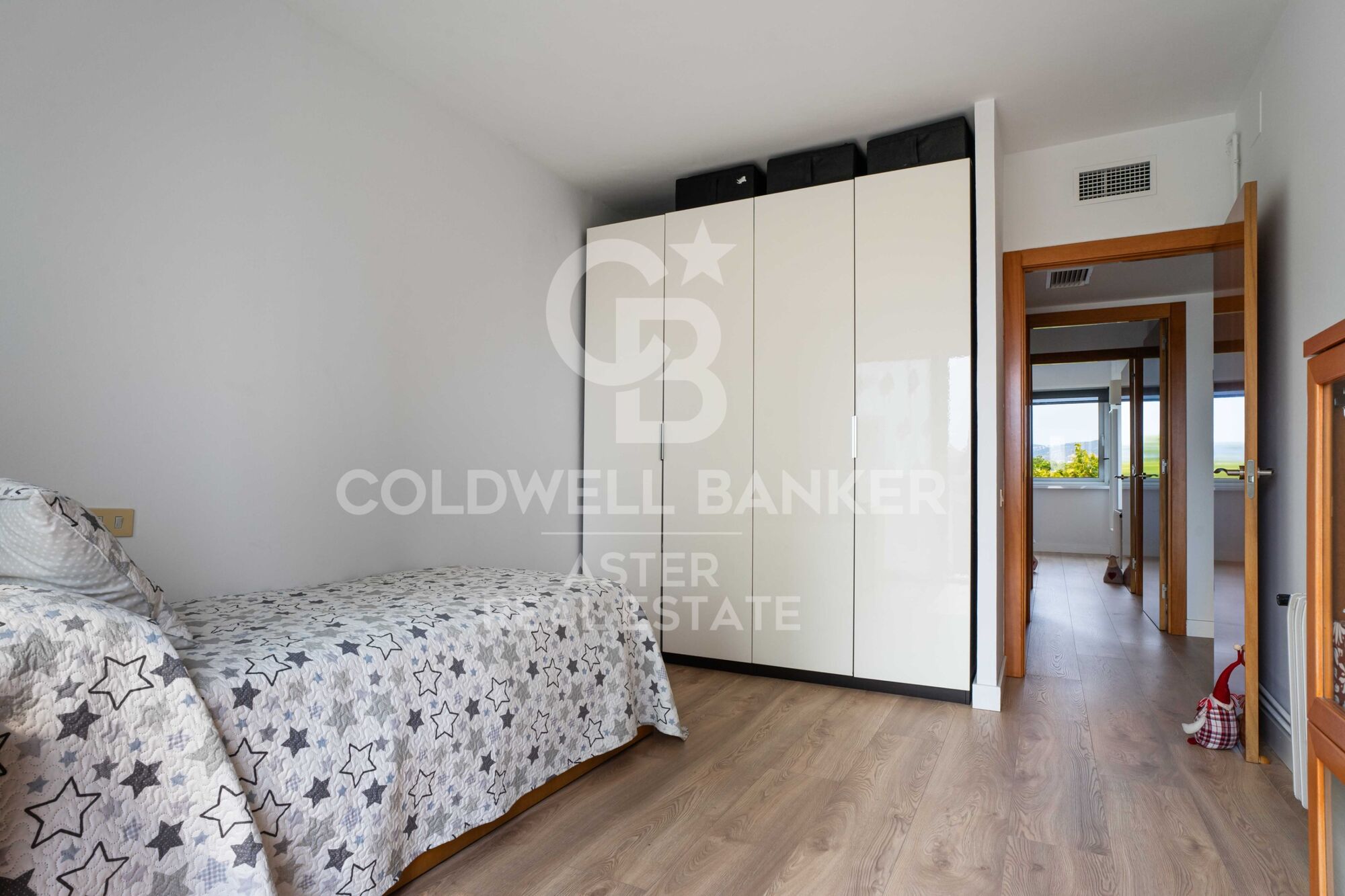 Duplex penthouse with terrace and sea views, Vila Olímpica