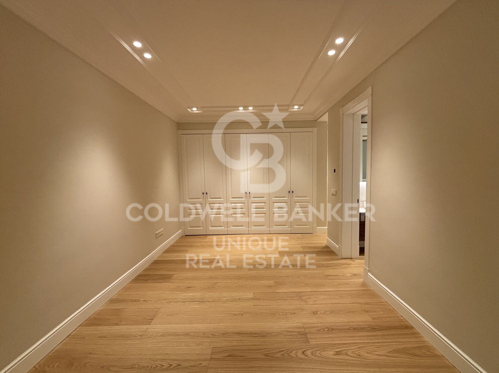 Exclusiva vivienda con terraza y encanto clásico, en Barrio de Salamanca, Madrid