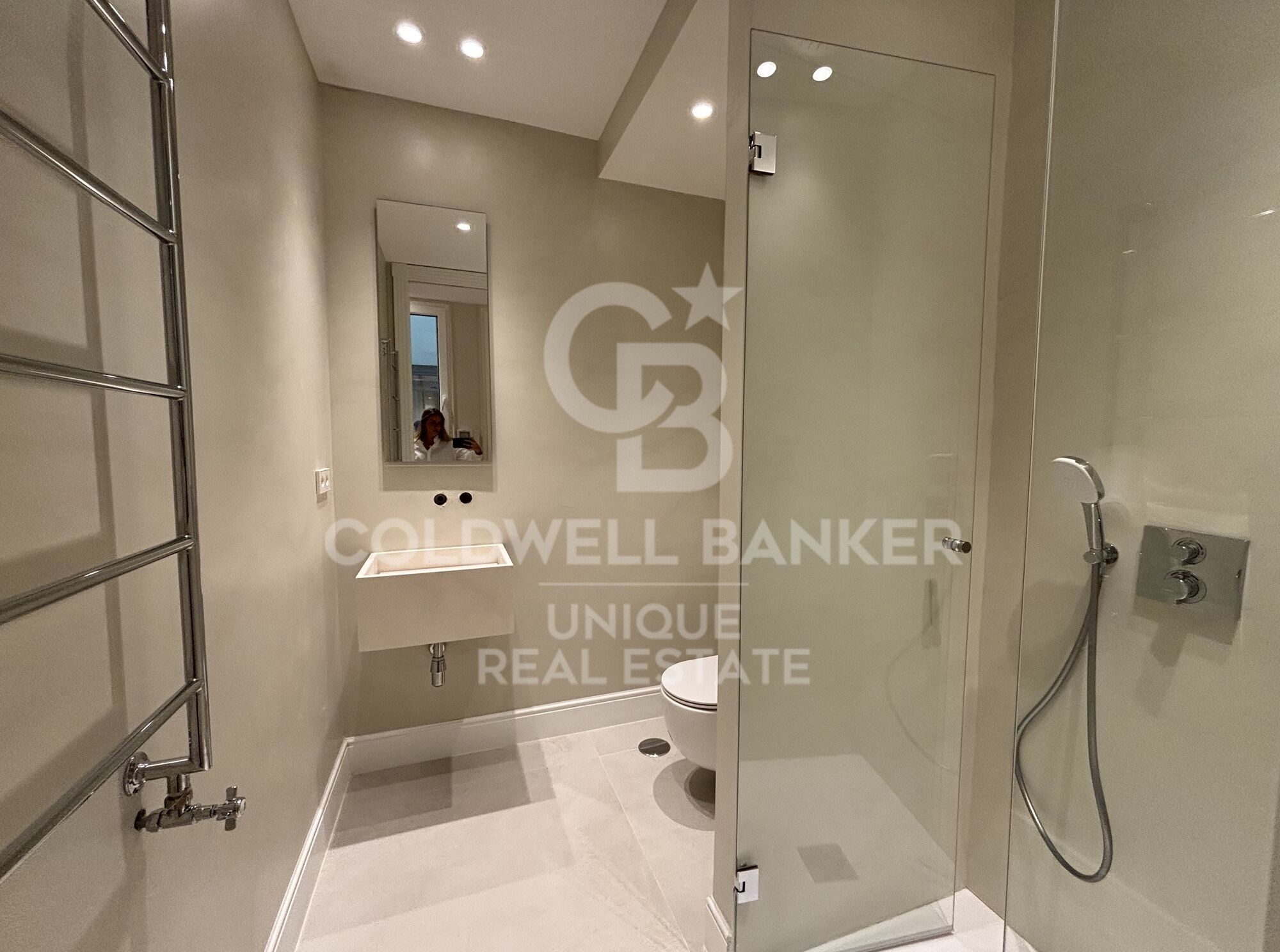 Exclusiva vivienda con terraza y encanto clásico, en Barrio de Salamanca, Madrid