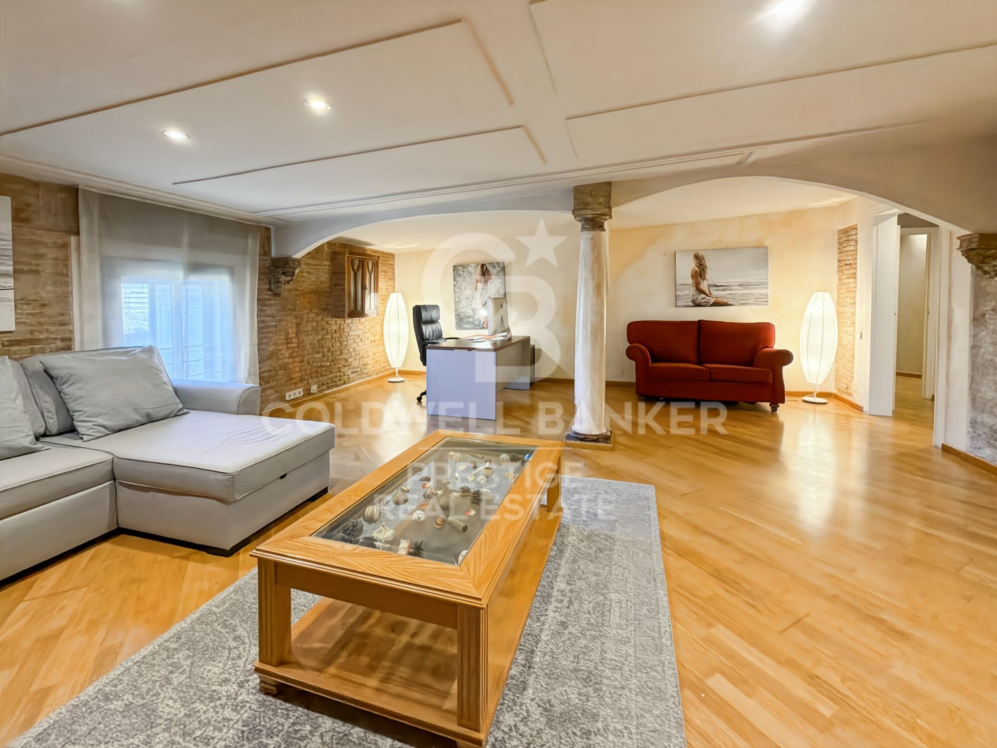 Exklusives 260 m² großes Grundstück mit zwei Kataster-Referenznummern direkt an der Plaça Tetuan