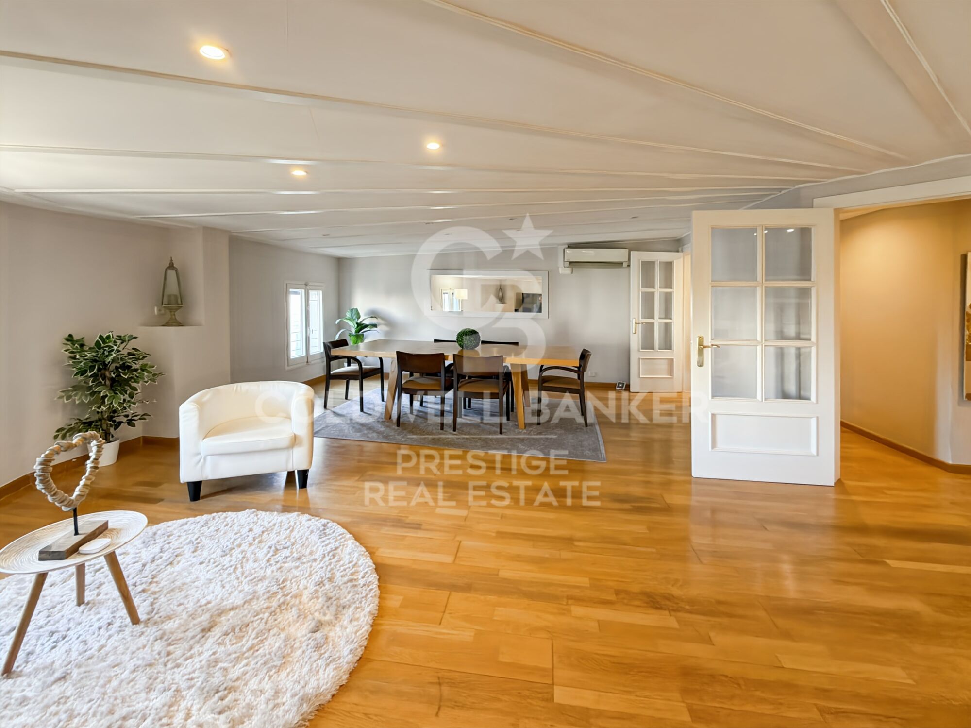 Exklusives 260 m² großes Grundstück mit zwei Kataster-Referenznummern direkt an der Plaça Tetuan