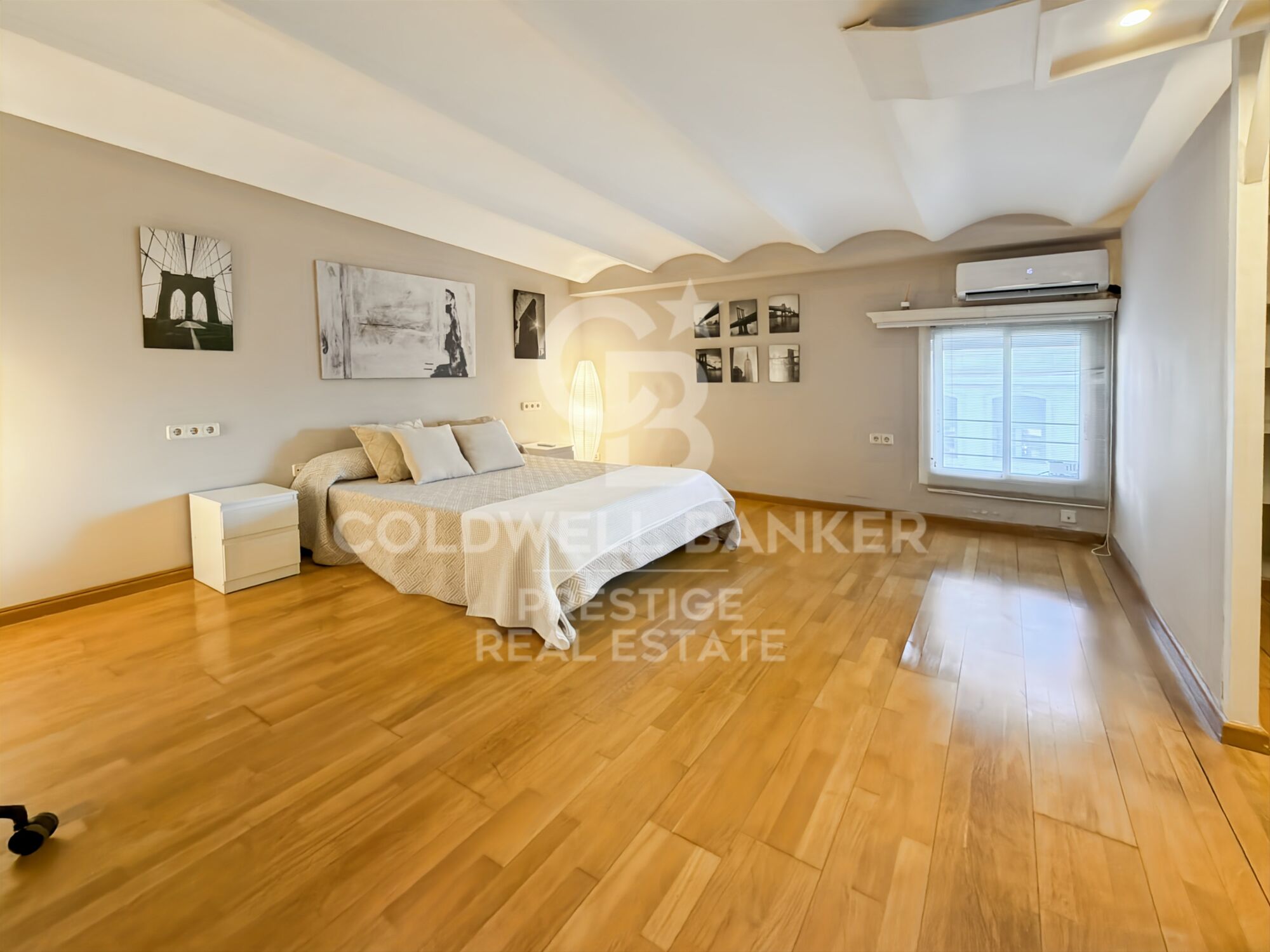 Exklusives 260 m² großes Grundstück mit zwei Kataster-Referenznummern direkt an der Plaça Tetuan