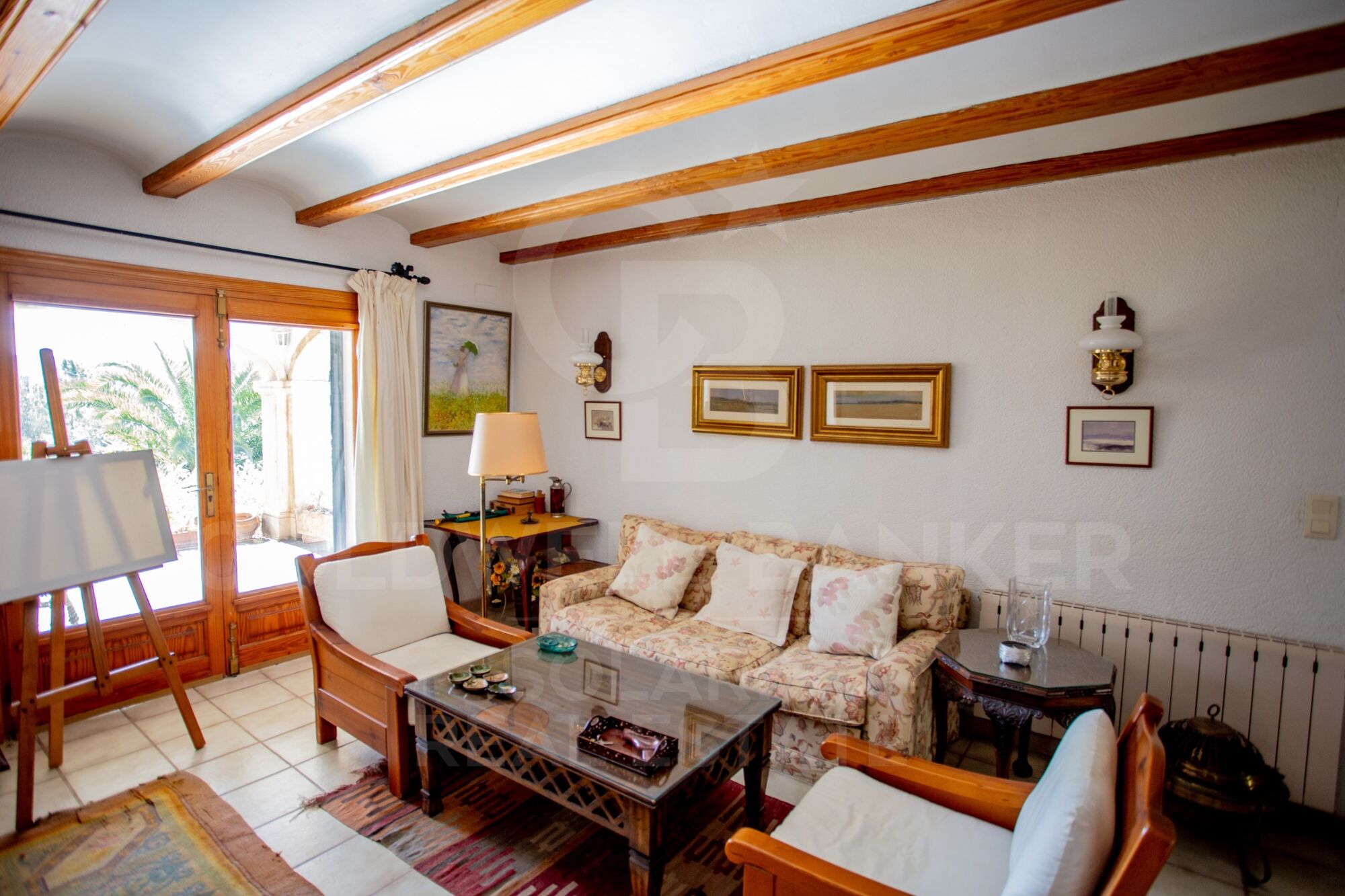 Spacious villa on one floor with a large plot and great development potential