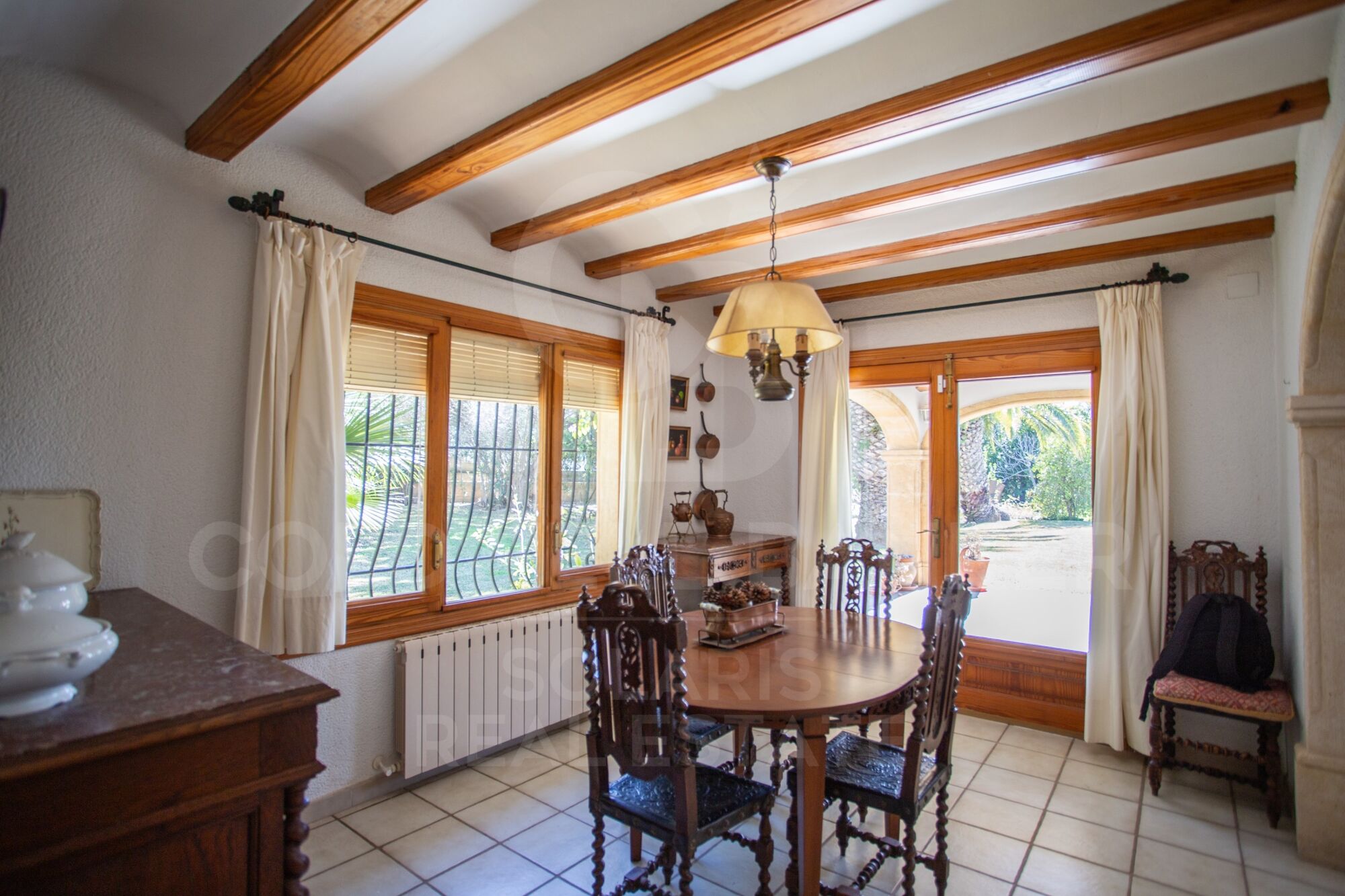 Spacious villa on one floor with a large plot and great development potential