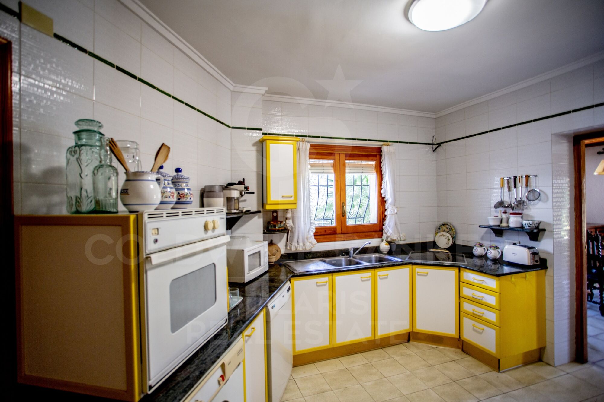 Spacious villa on one floor with a large plot and great development potential