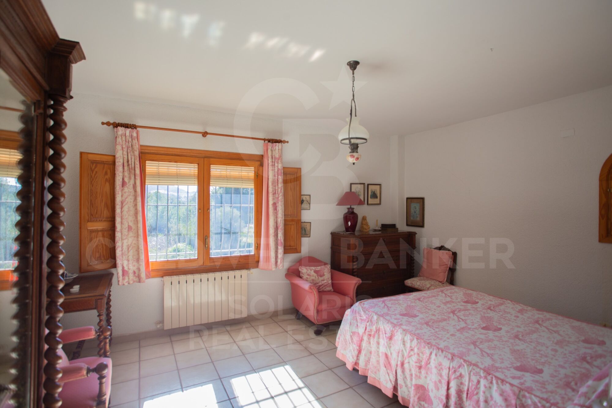 Spacious villa on one floor with a large plot and great development potential
