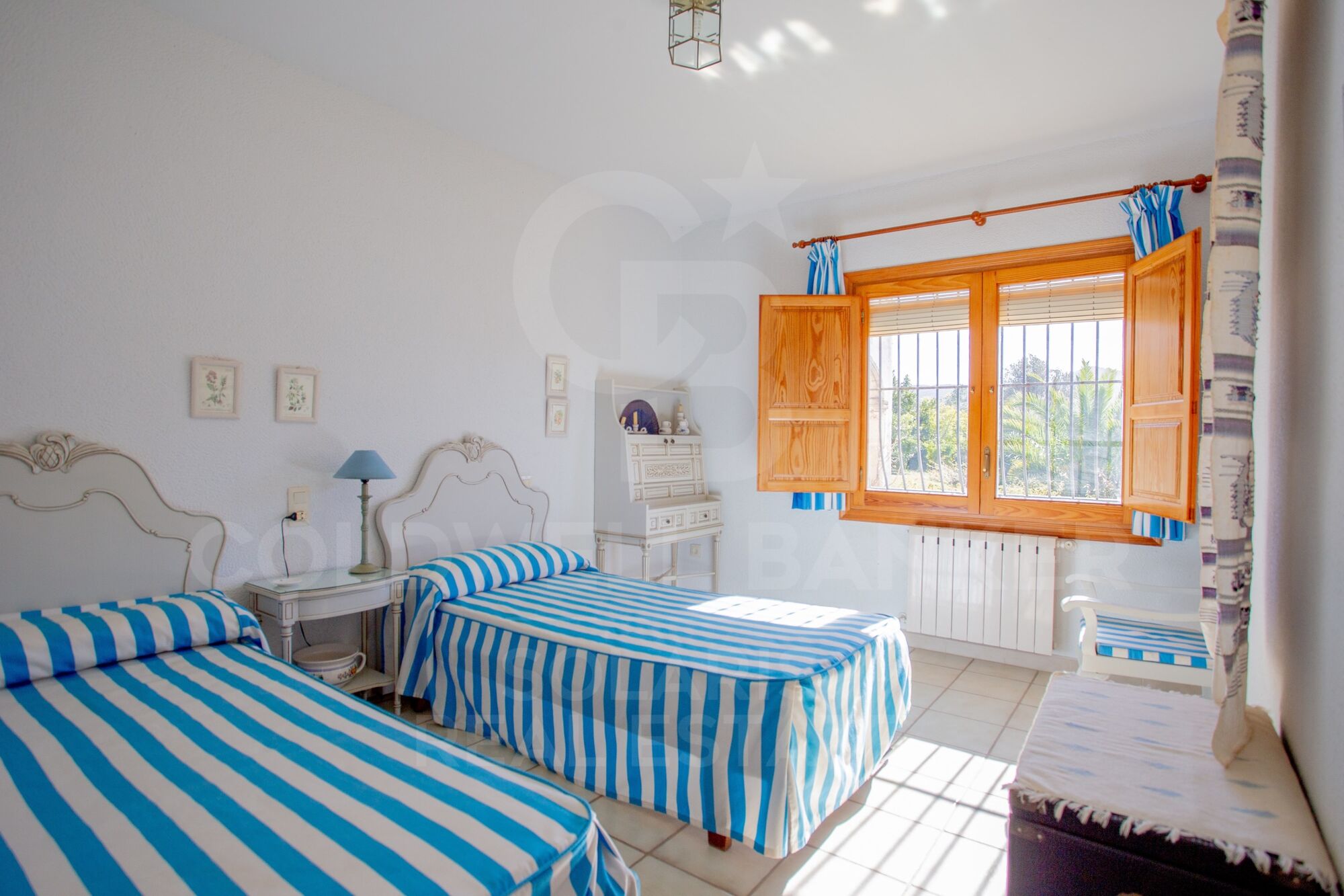 Spacious villa on one floor with a large plot and great development potential