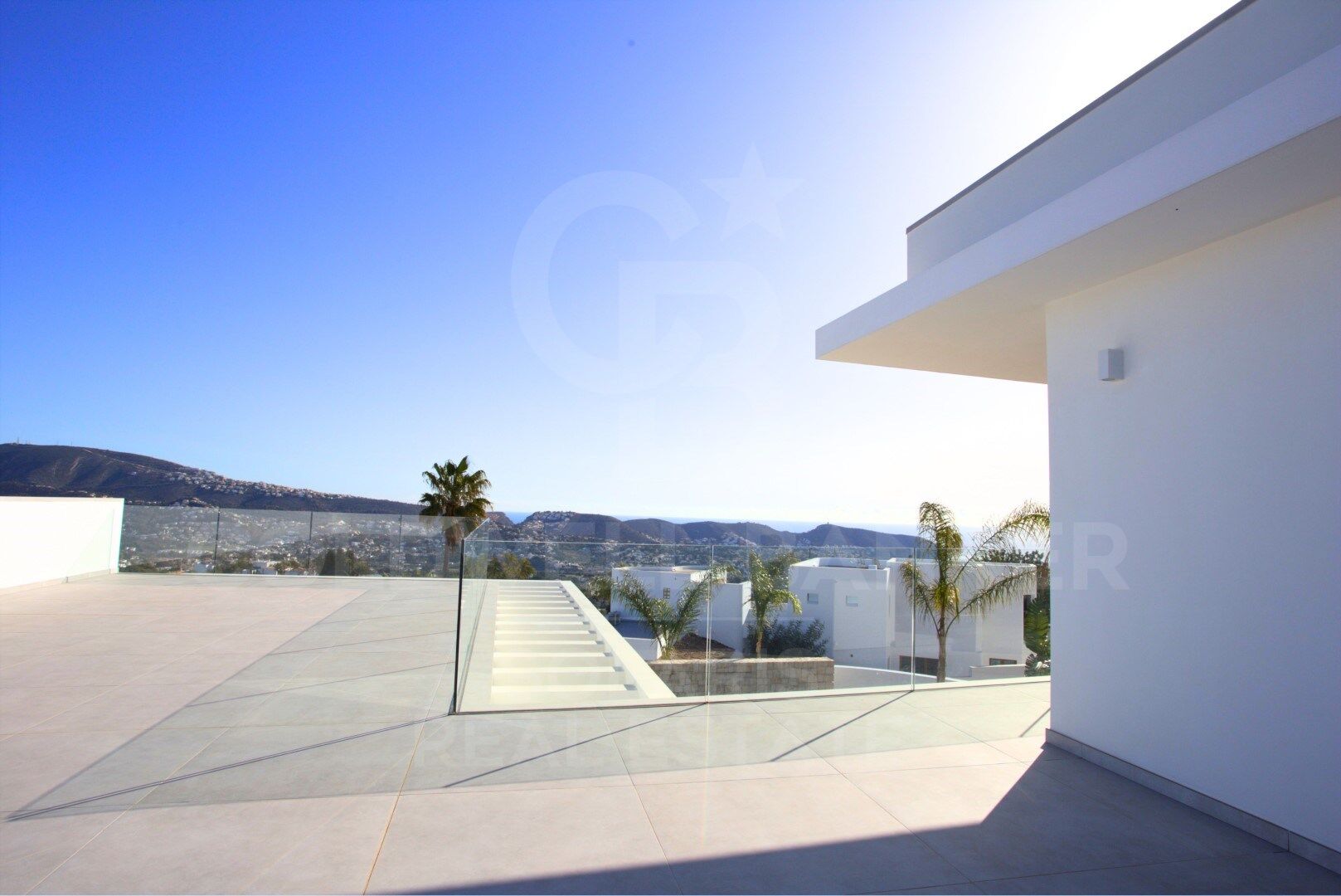 Villa exclusive avec vue panoramique sur la Méditerranée