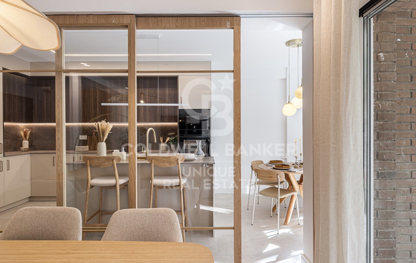 Piso de 4 habitaciones, terraza y garaje en Cuatro caminos