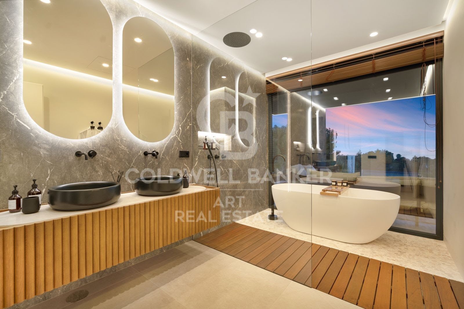 Exklusive Designervilla mit Meerblick in der Nähe von Puerto Banús