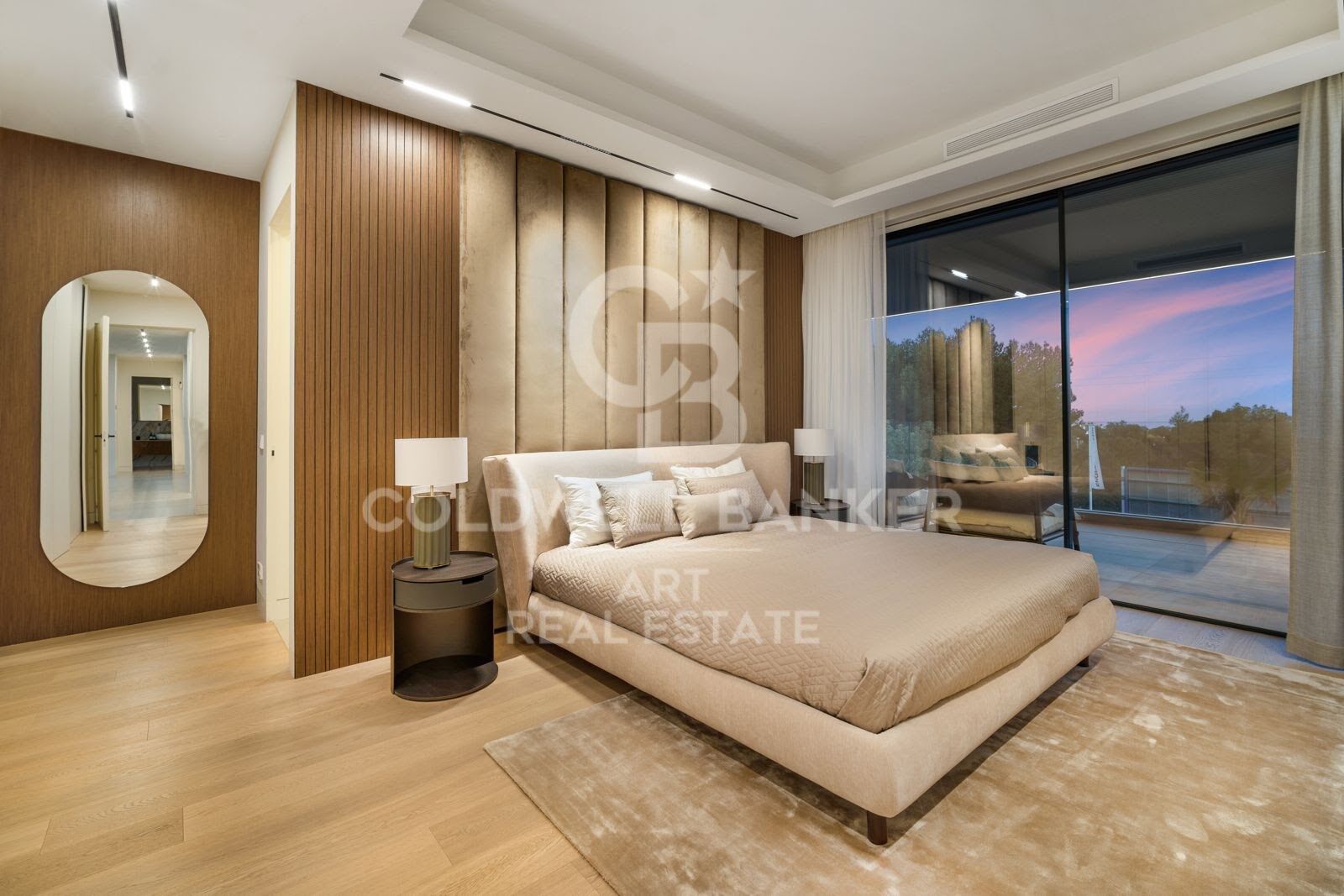 Exklusive Designervilla mit Meerblick in der Nähe von Puerto Banús