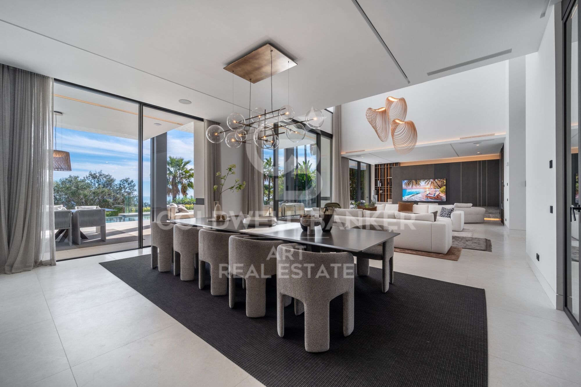 Contemporary Mediterranean Elegance in Cascada de Camoján