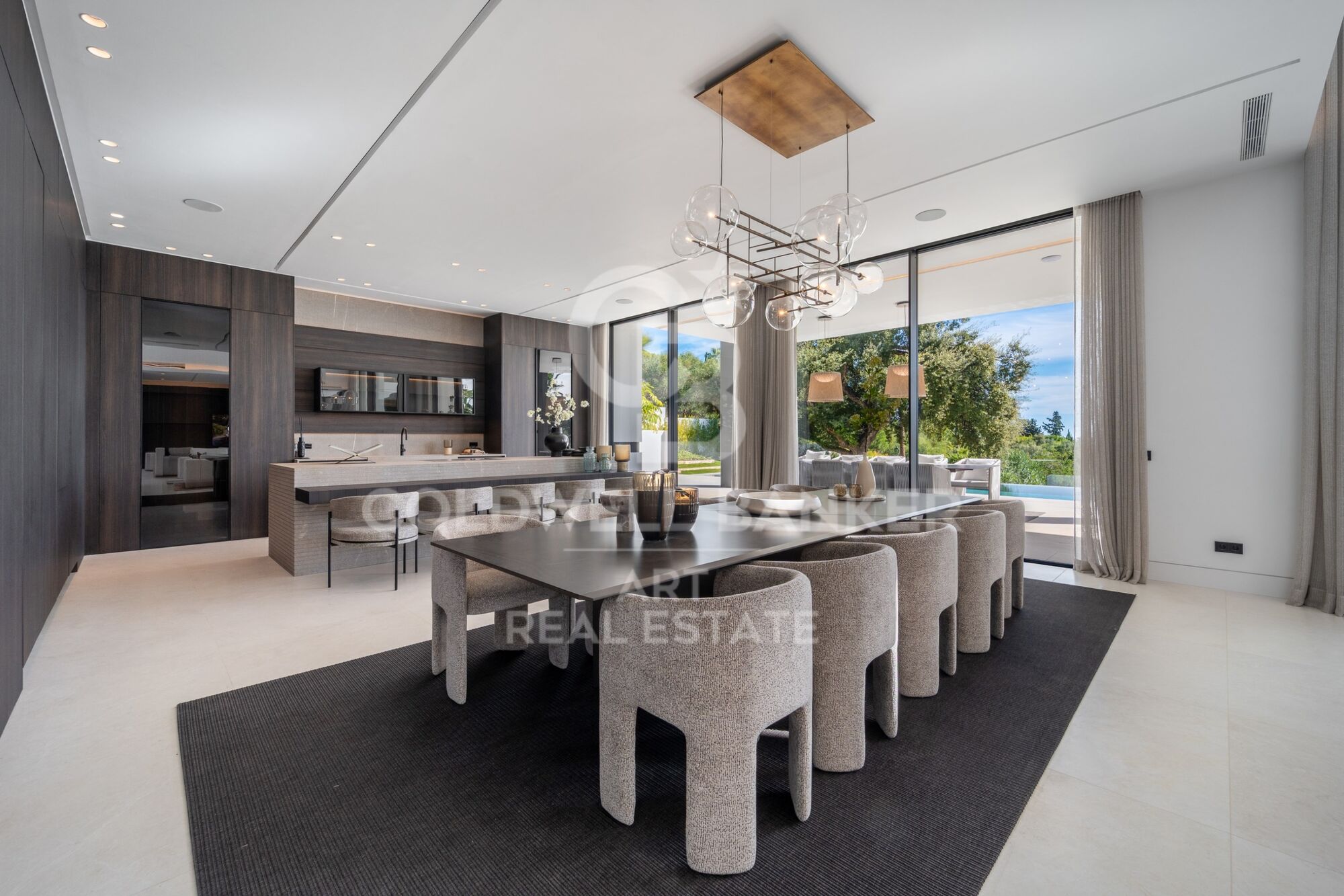 Contemporary Mediterranean Elegance in Cascada de Camoján