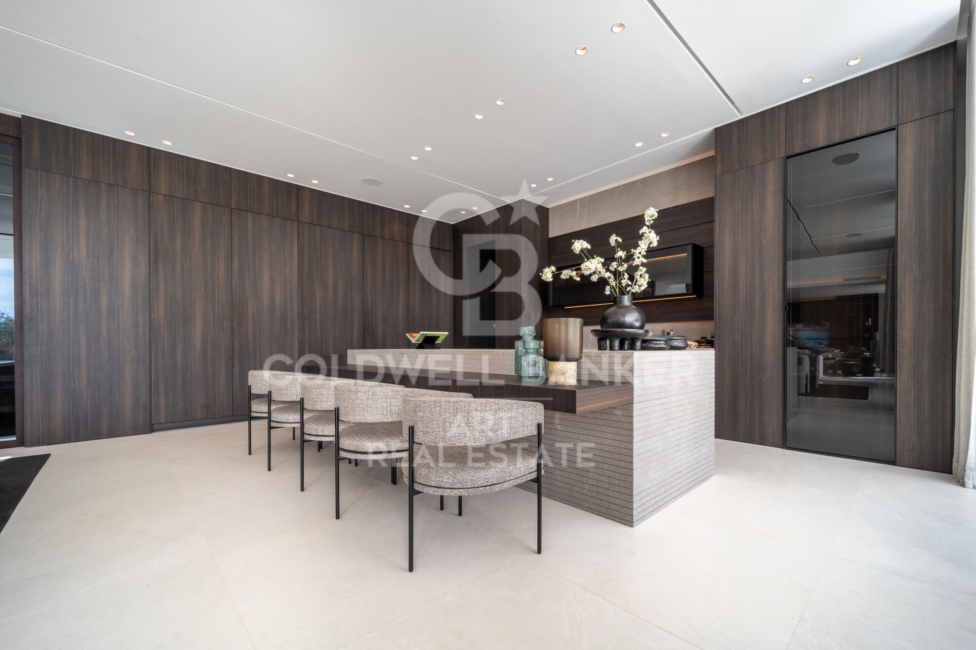 Contemporary Mediterranean Elegance in Cascada de Camoján