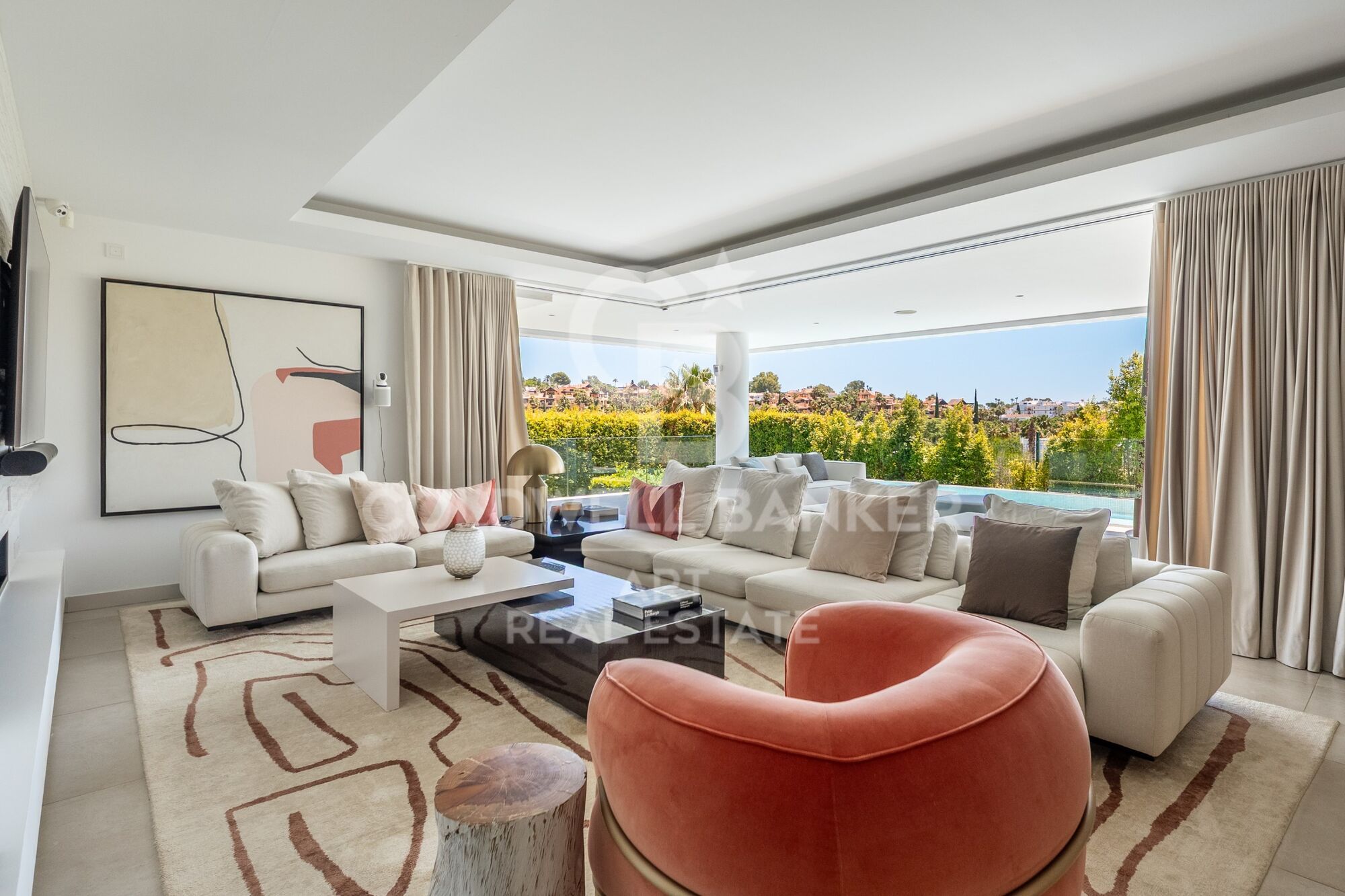Contemporary Villa by the Golf Course with Panoramic Views