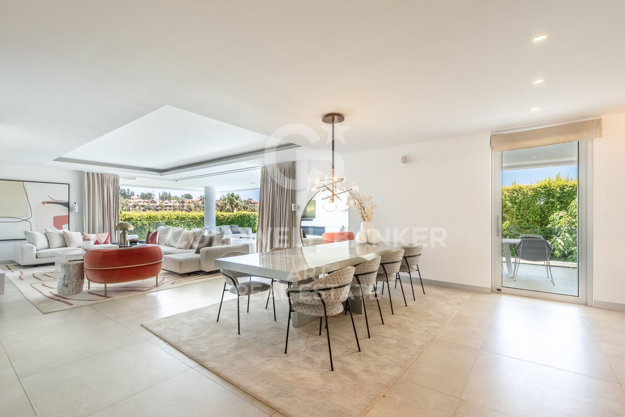 Contemporary Villa by the Golf Course with Panoramic Views