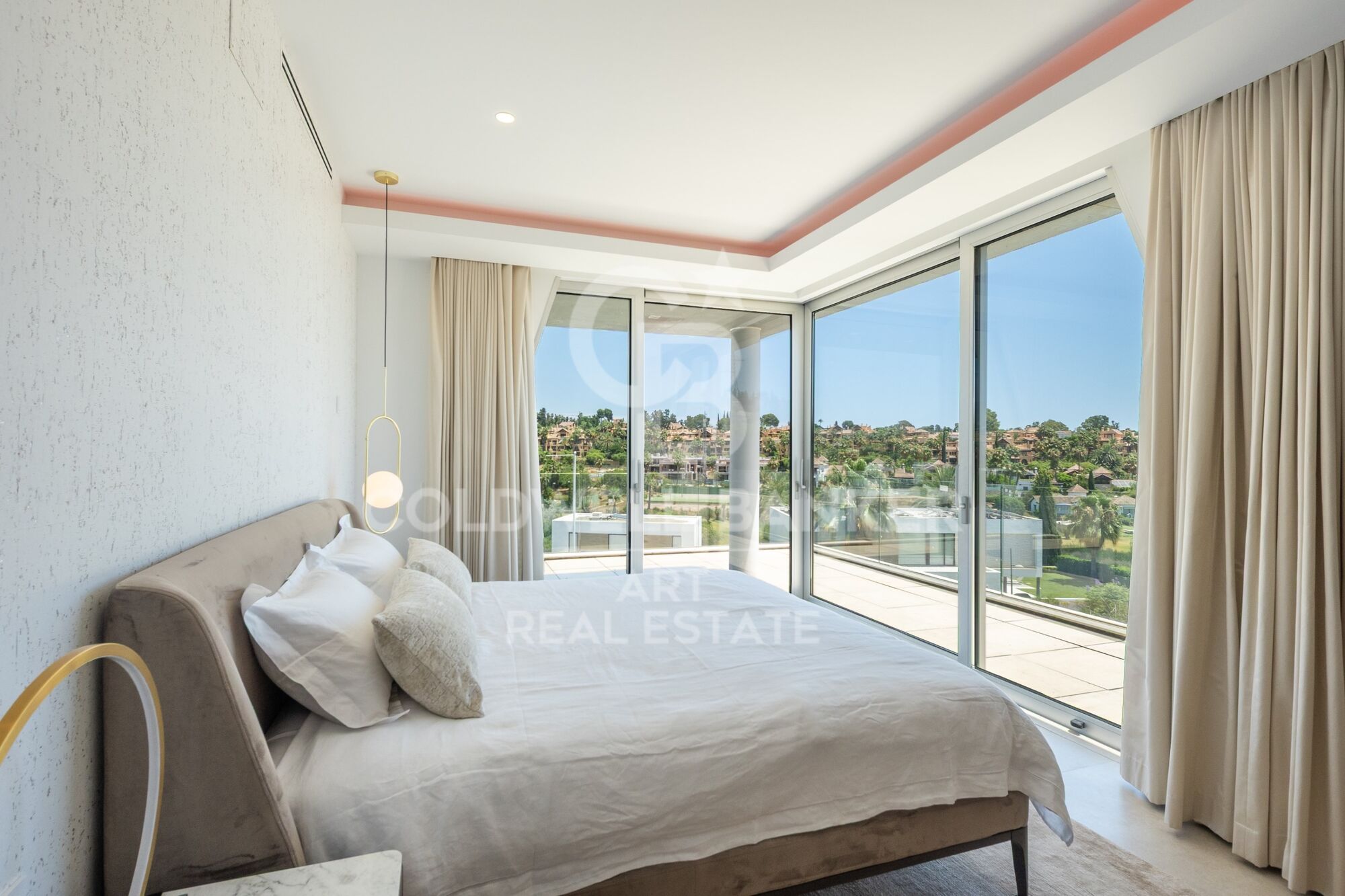 Contemporary Villa by the Golf Course with Panoramic Views