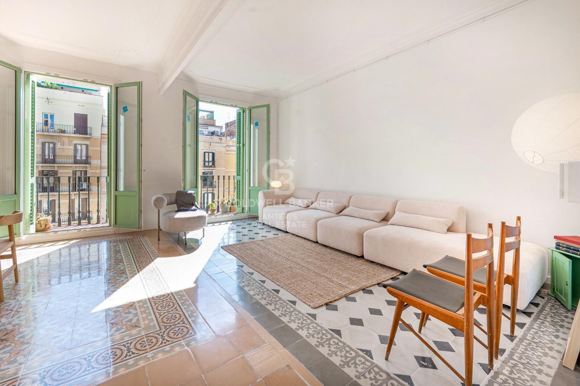 Elegant apartment in a renovated period building in Sant Antoni