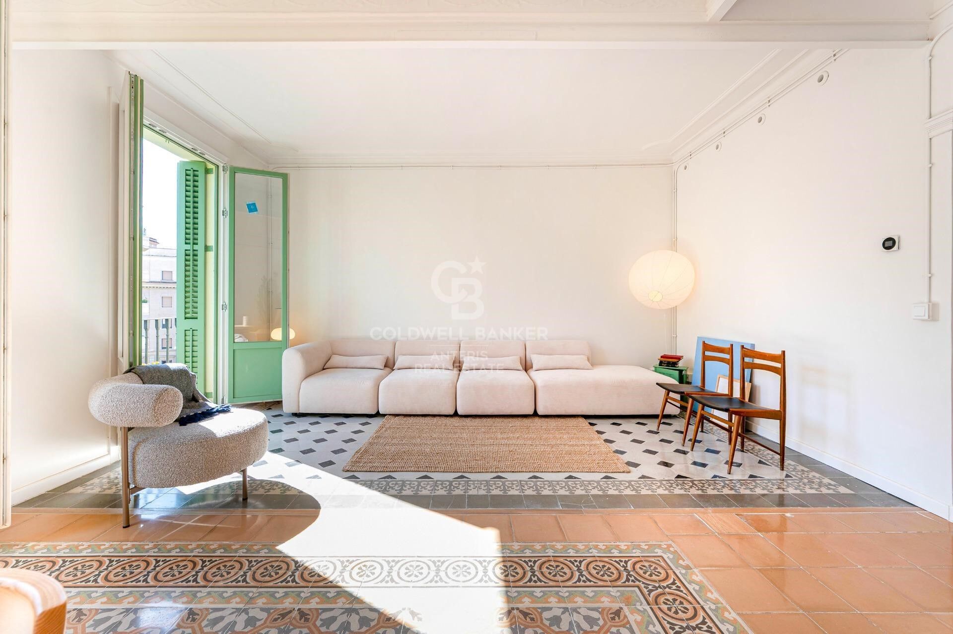 Elegant apartment in a renovated period building in Sant Antoni