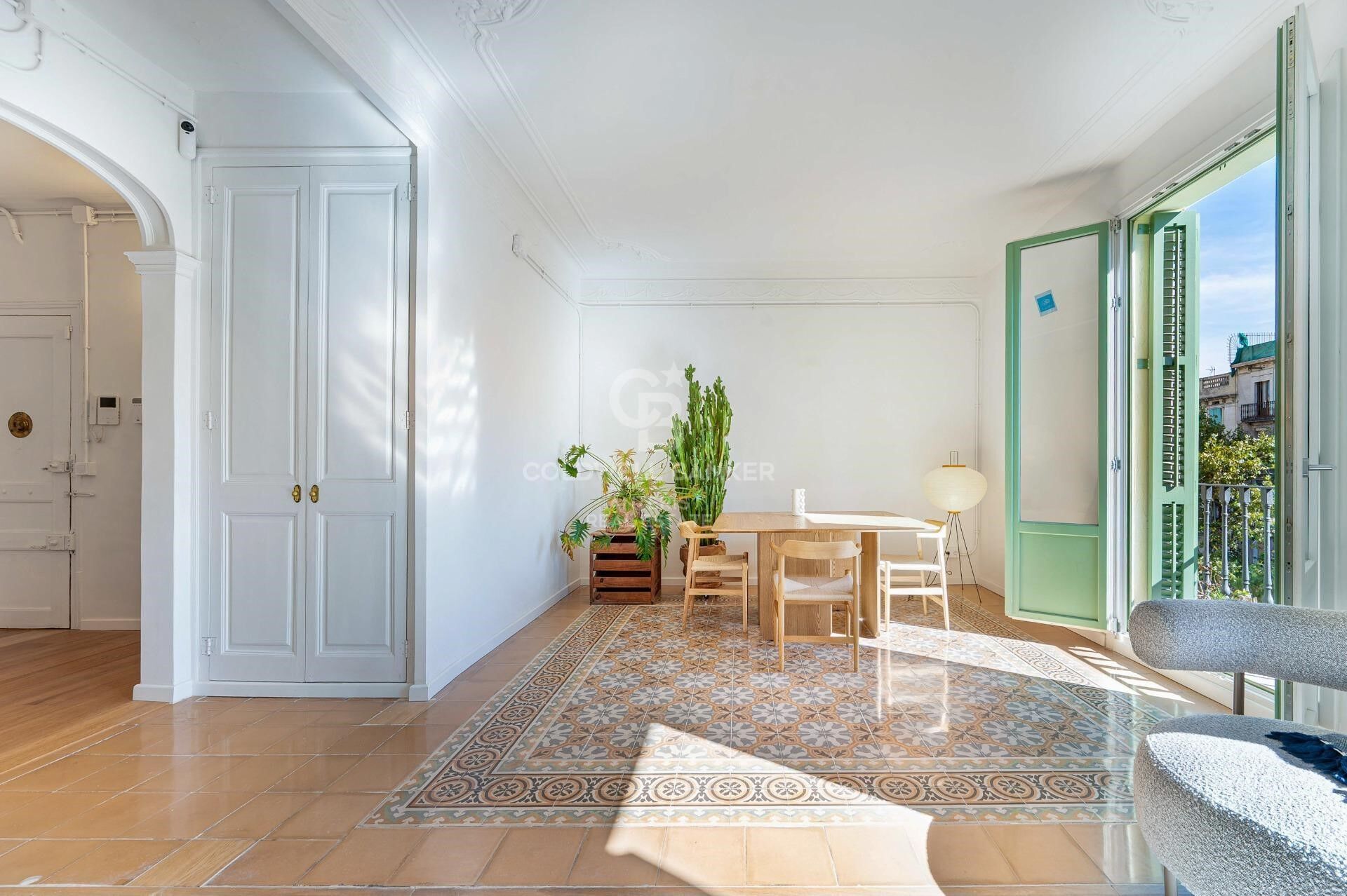 Elegant apartment in a renovated period building in Sant Antoni