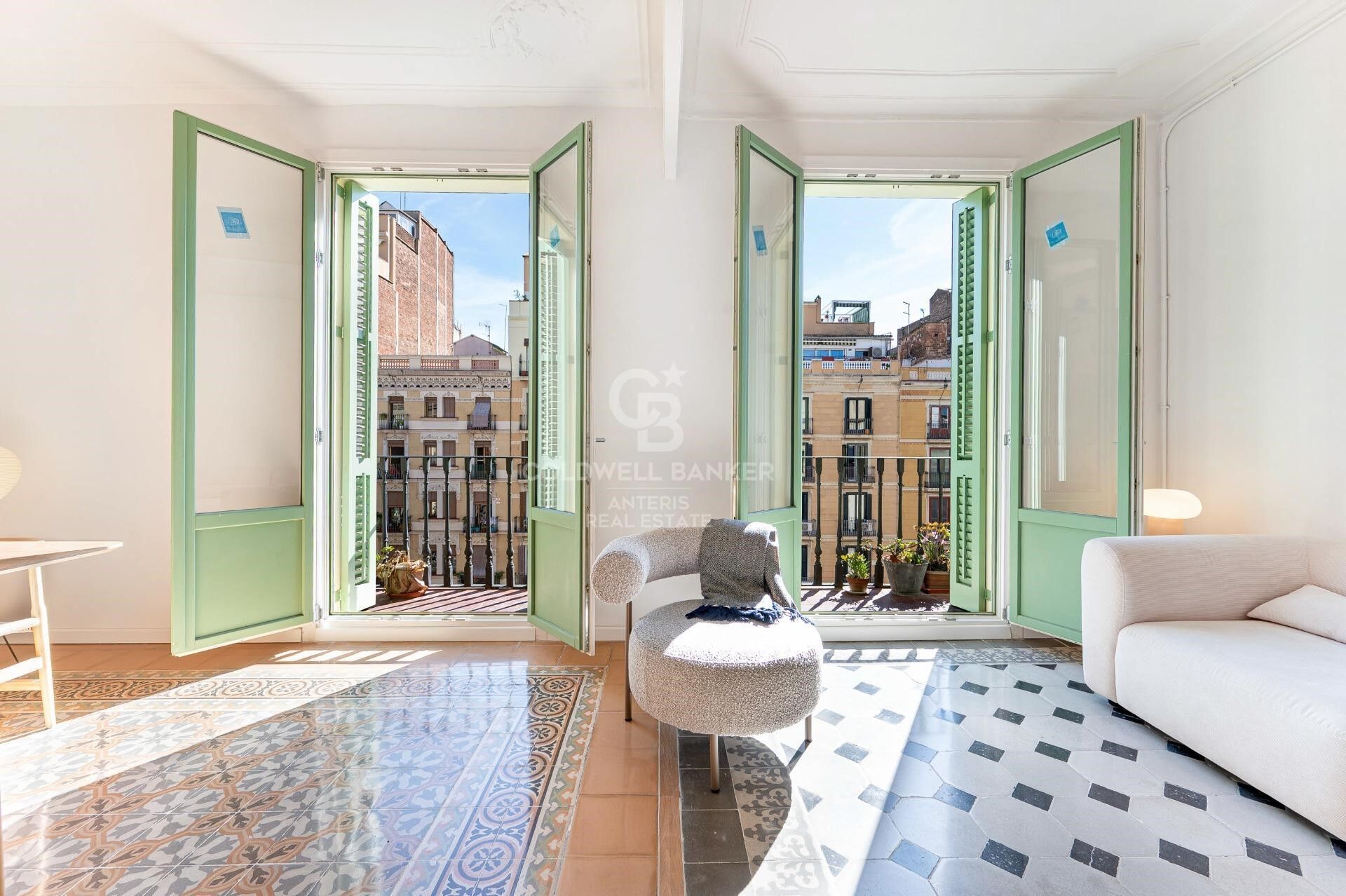 Elegant apartment in a renovated period building in Sant Antoni