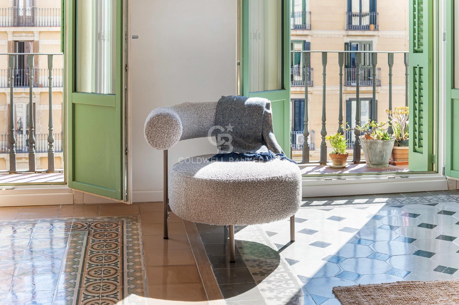 Elegant apartment in a renovated period building in Sant Antoni
