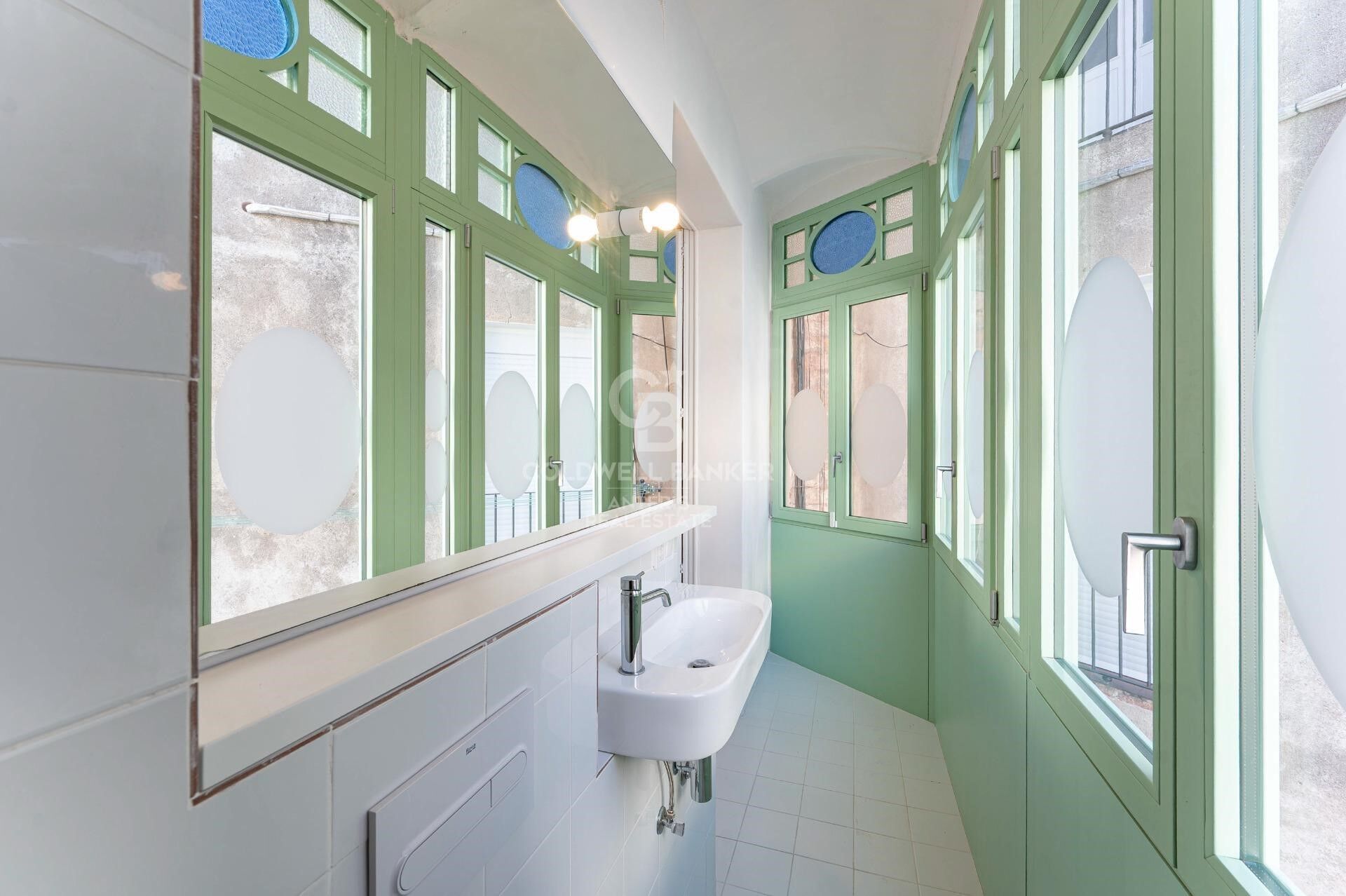 Elegant apartment in a renovated period building in Sant Antoni