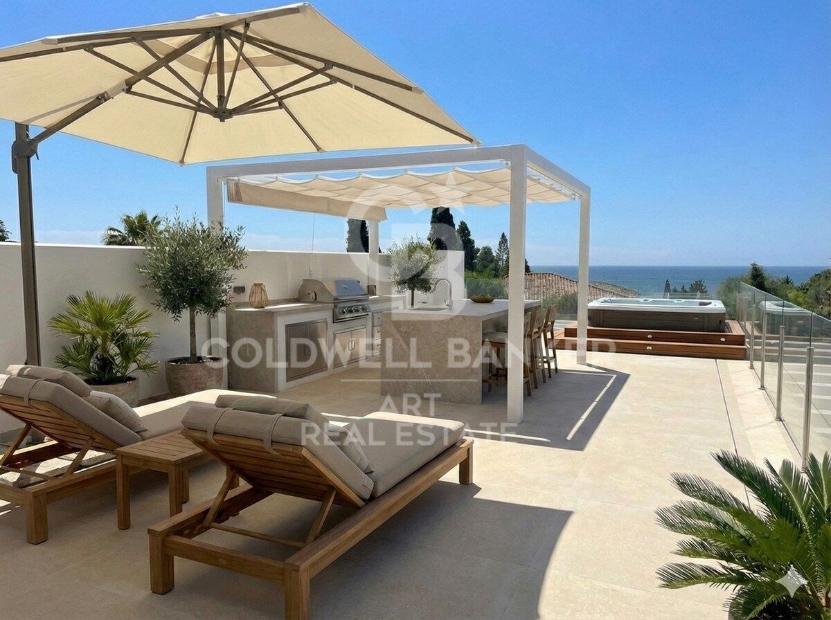 Spectaculaire villa de luxe à El Chaparral, à quelques minutes de la plage de Mijas.