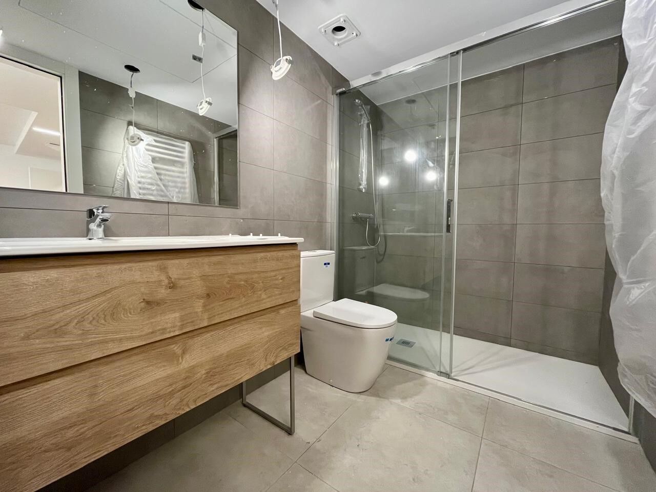 Apartment 1 Bedroom Rent Encamp