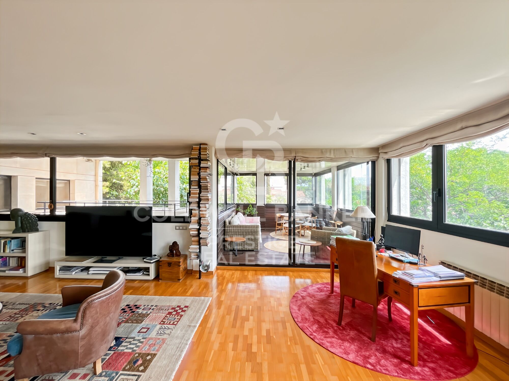 Apartment for sale in Finestrelles with 2 parking spaces and communal pool