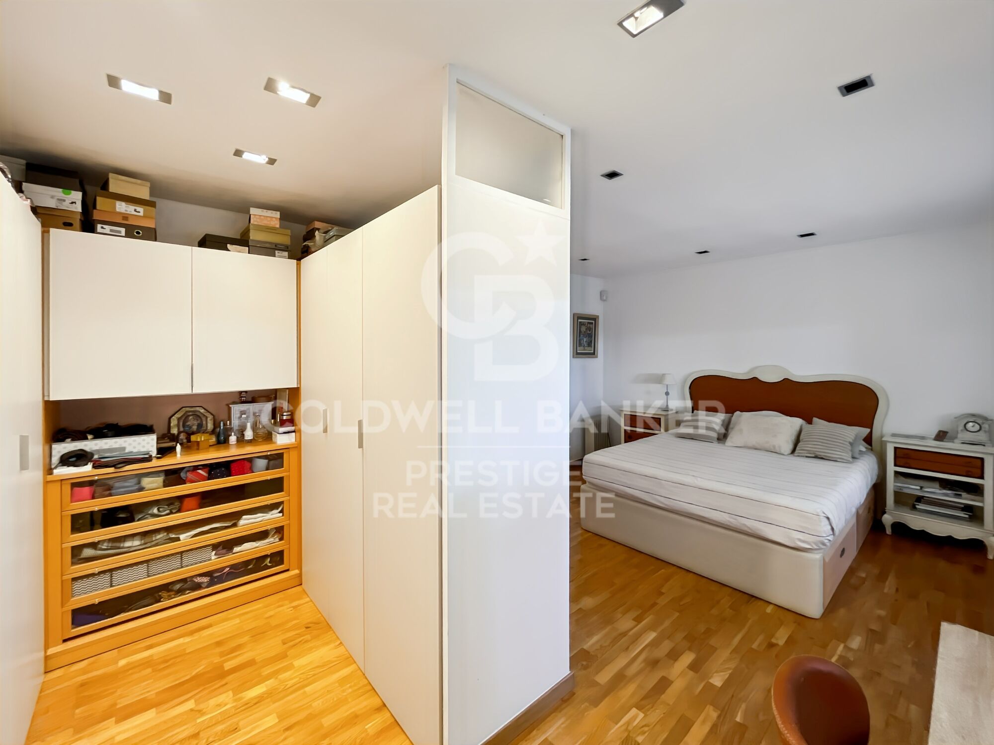 Apartment for sale in Finestrelles with 2 parking spaces and communal pool