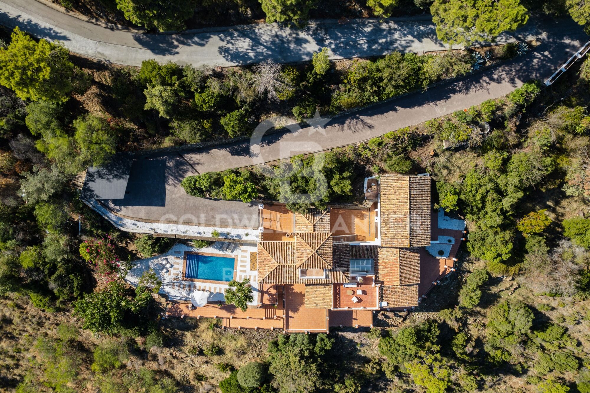 Exclusive property with exceptional potential in El Madroñal, Benahavís