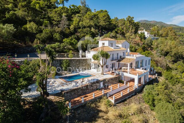 Exclusive property with exceptional potential in El Madroñal, Benahavís