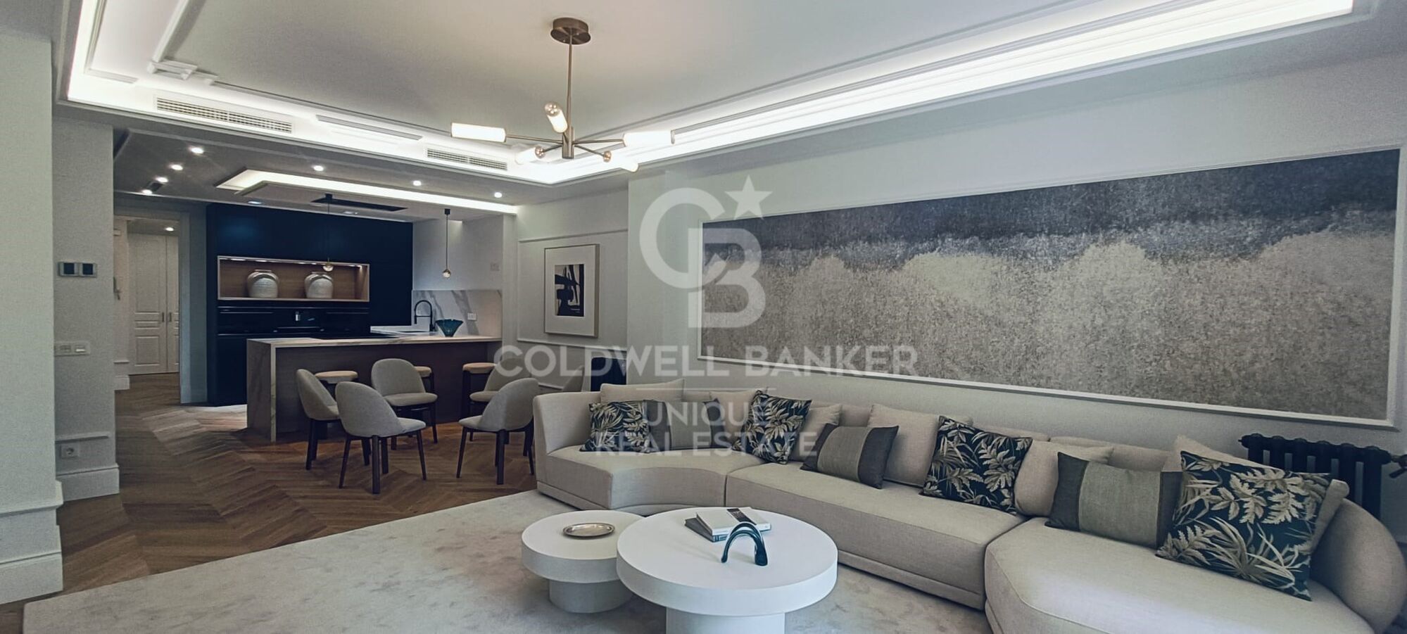 3-Bedroom Apartment with Private Parking in Salamanca