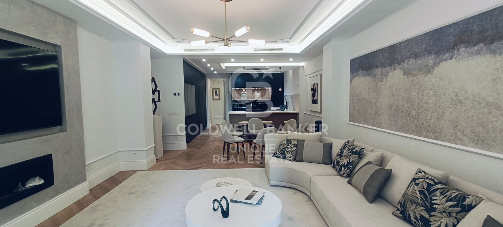 3-Bedroom Apartment with Private Parking in Salamanca