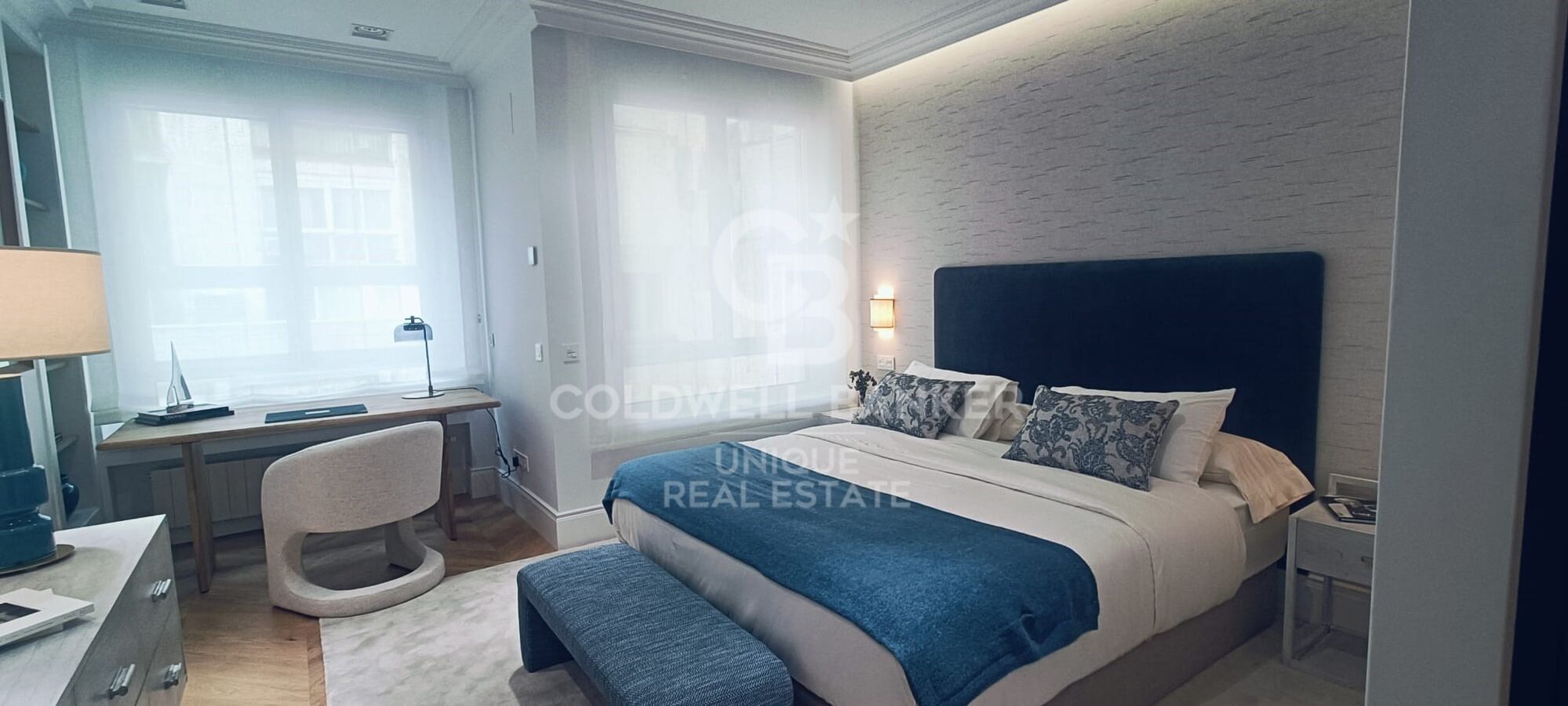 3-Bedroom Apartment with Private Parking in Salamanca
