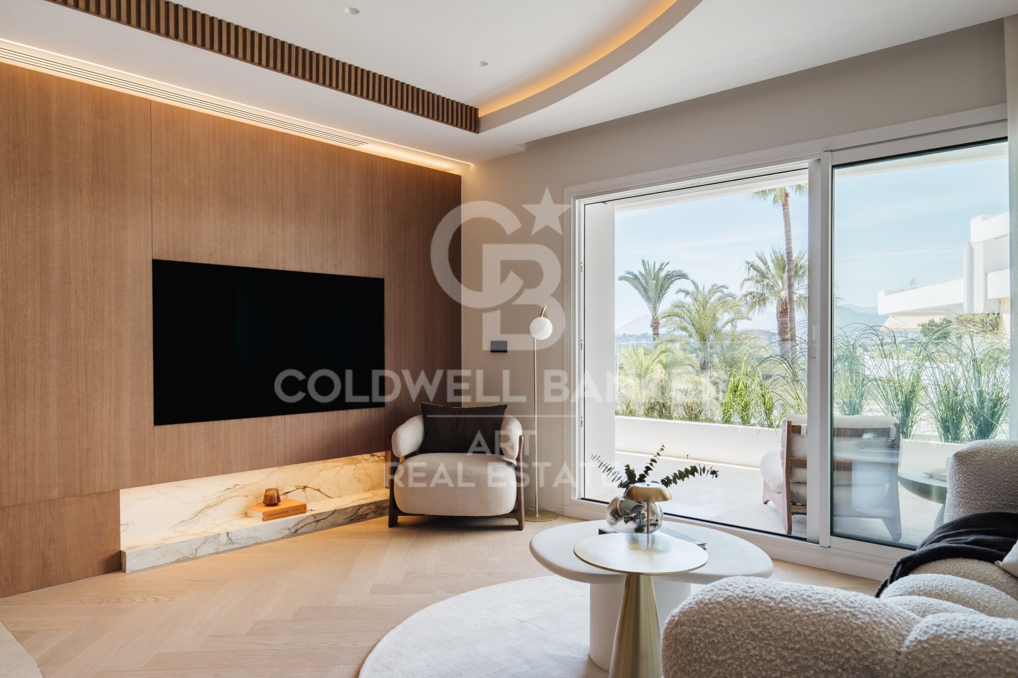 Renovated Apartment with Sea Views on Marbella's Golden Mile