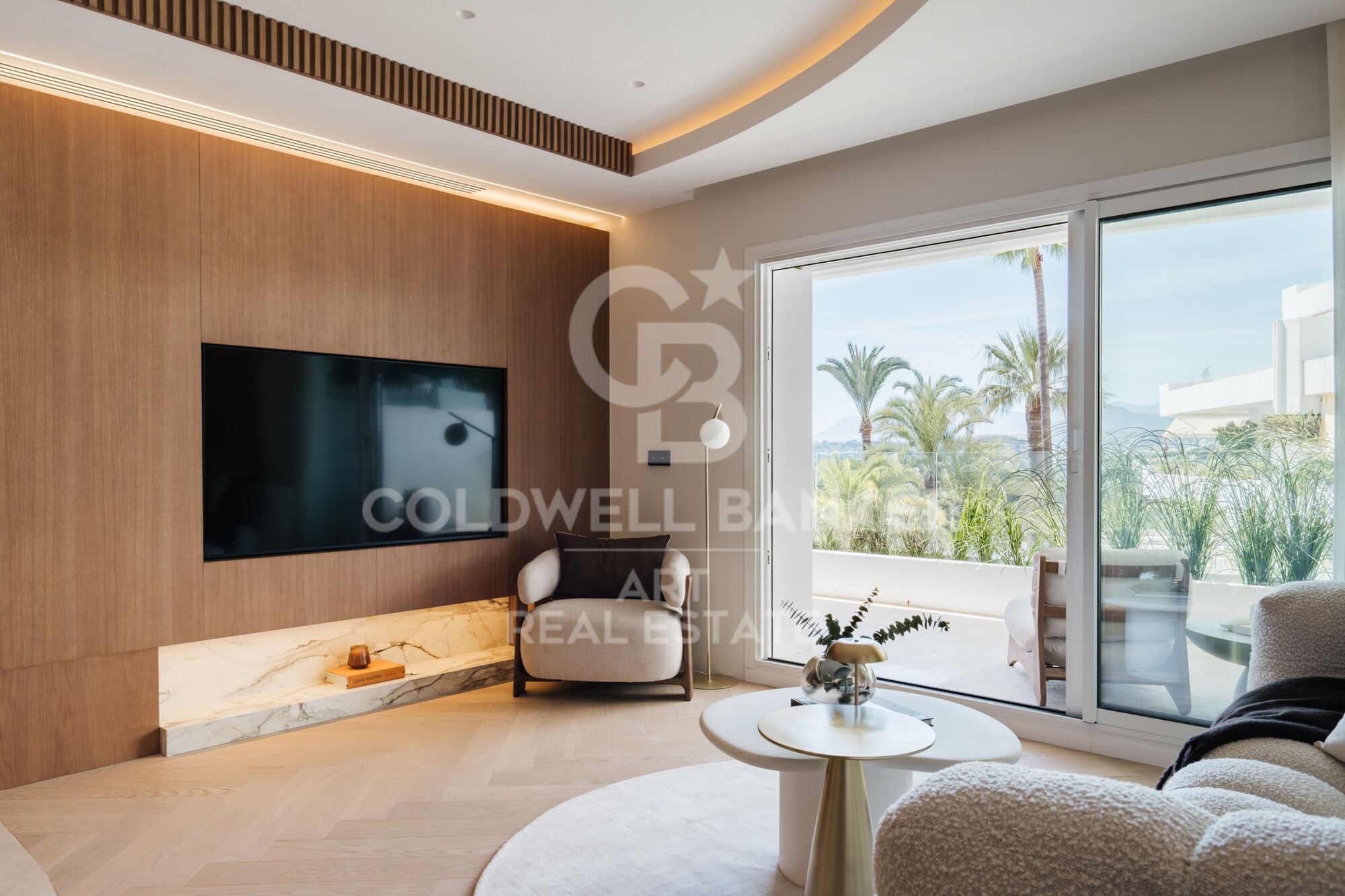 Renovated Apartment with Sea Views on Marbella's Golden Mile