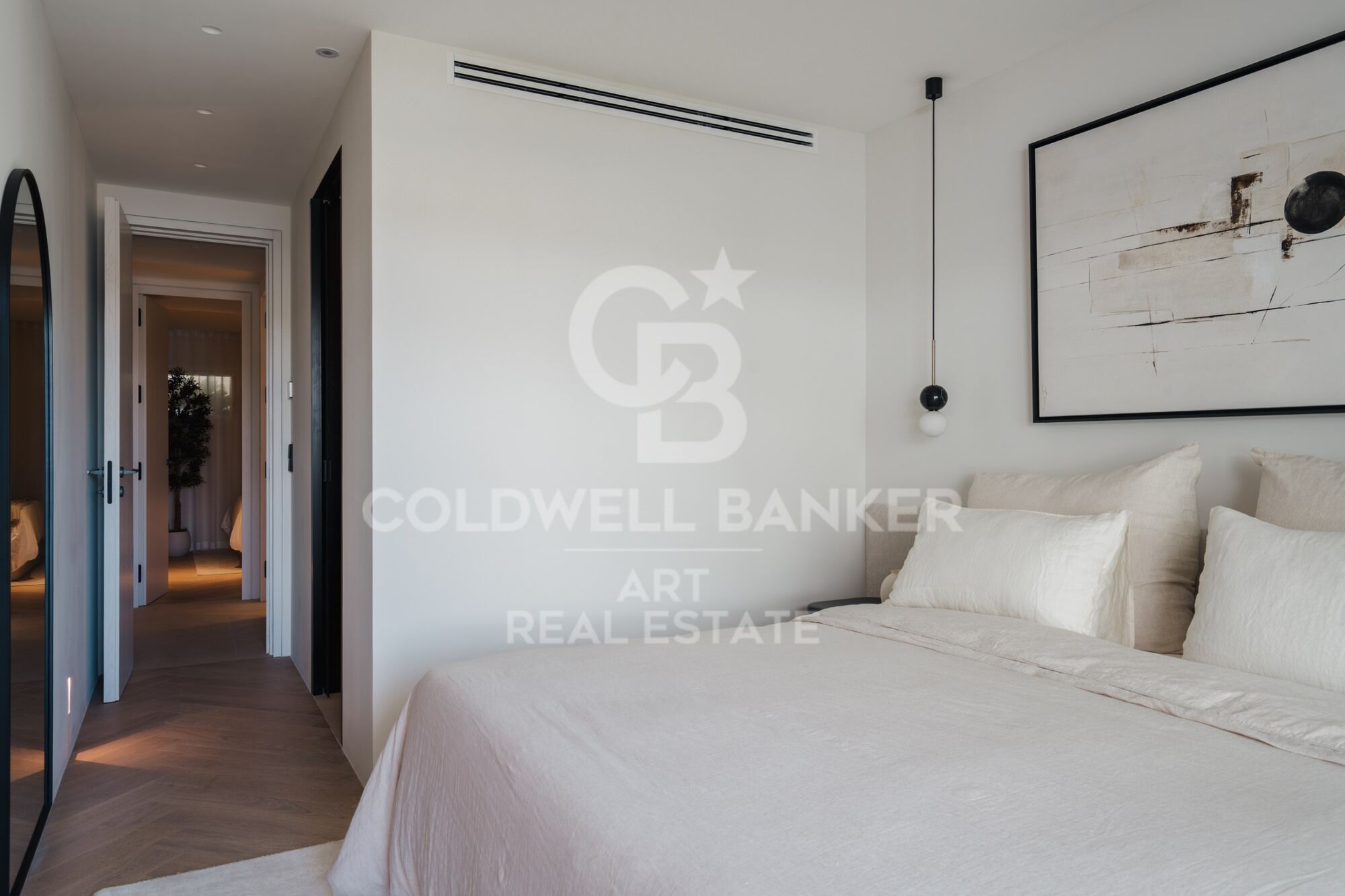 Renovated Apartment with Sea Views on Marbella's Golden Mile