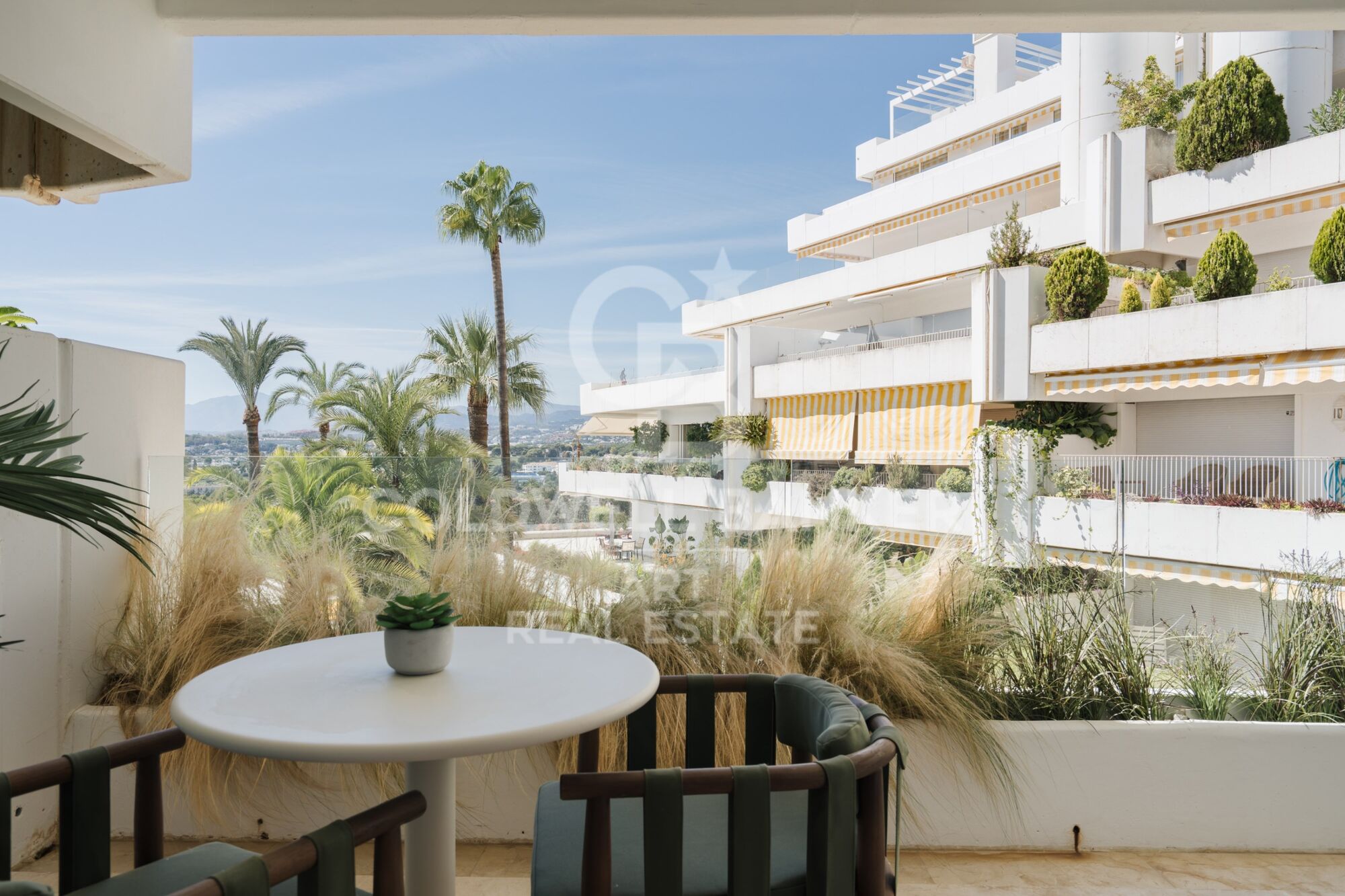 Renovated Apartment with Sea Views on Marbella's Golden Mile