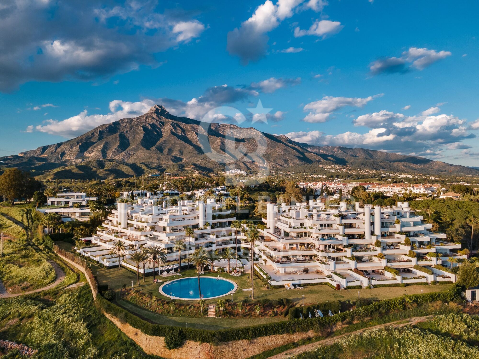 Renovated Apartment with Sea Views on Marbella's Golden Mile