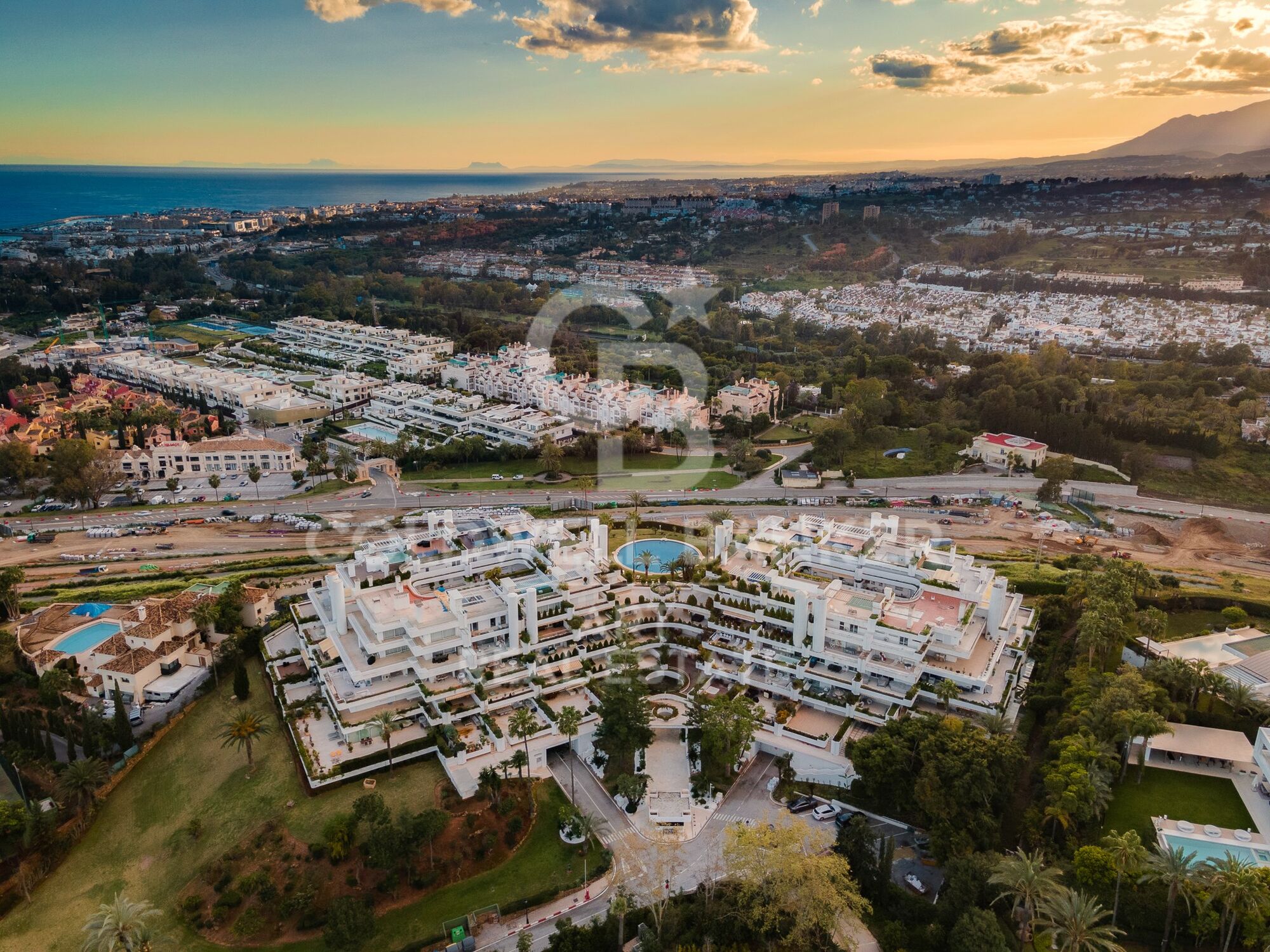Renovated Apartment with Sea Views on Marbella's Golden Mile