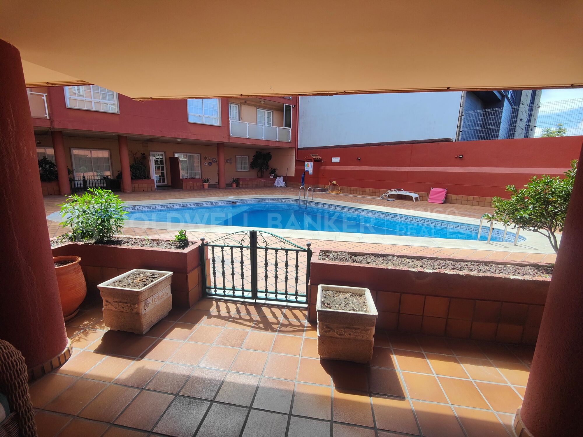 Exclusividad y Calidez a Pasos del Atlántico: Residencia Premium en Nigrán