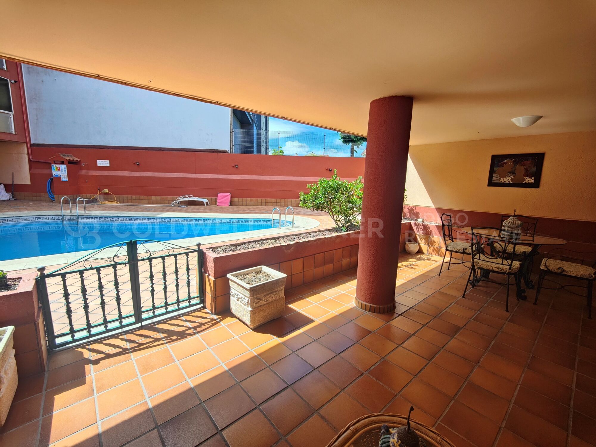 Exclusividad y Calidez a Pasos del Atlántico: Residencia Premium en Nigrán