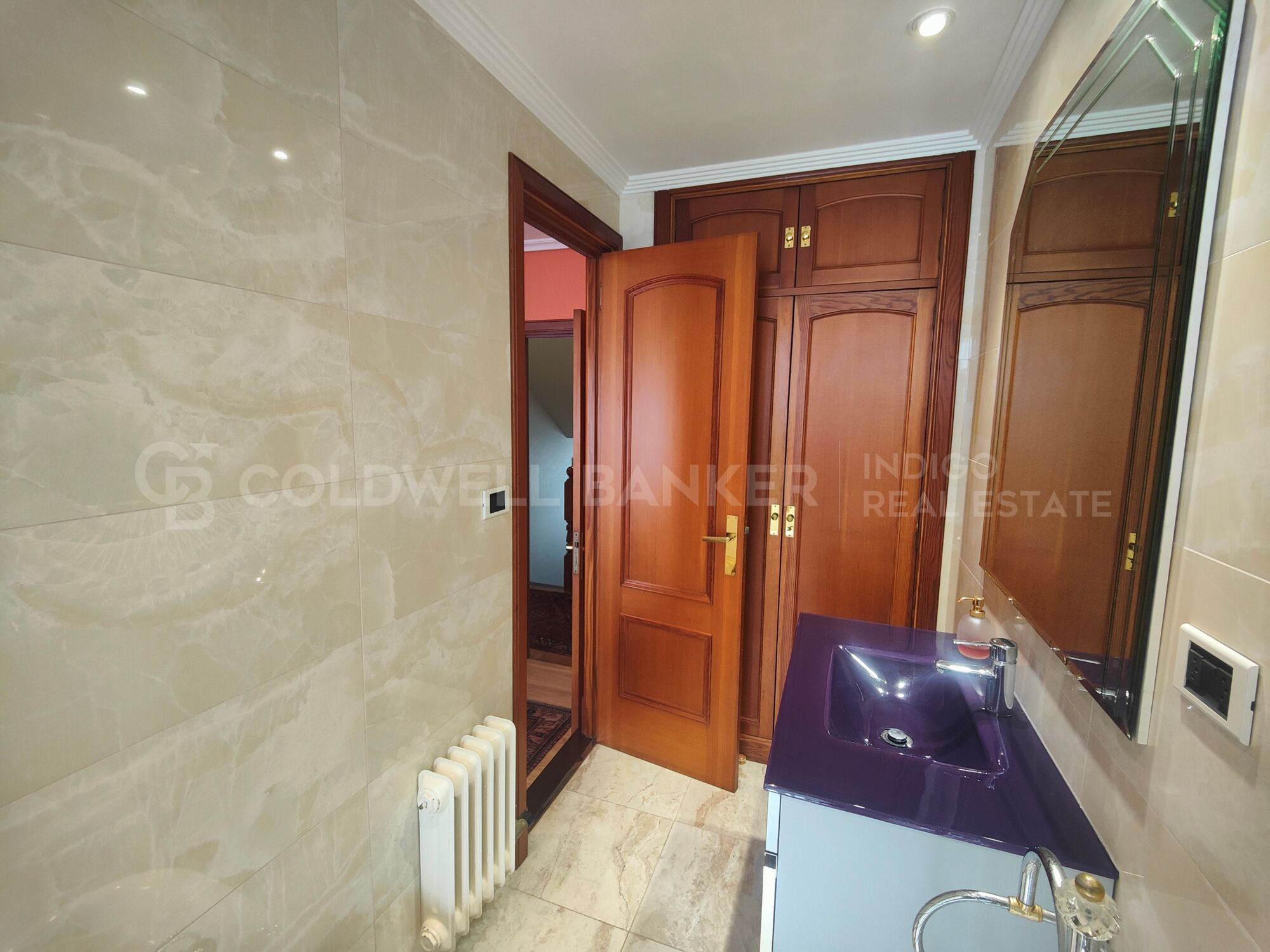 Exclusividad y Calidez a Pasos del Atlántico: Residencia Premium en Nigrán