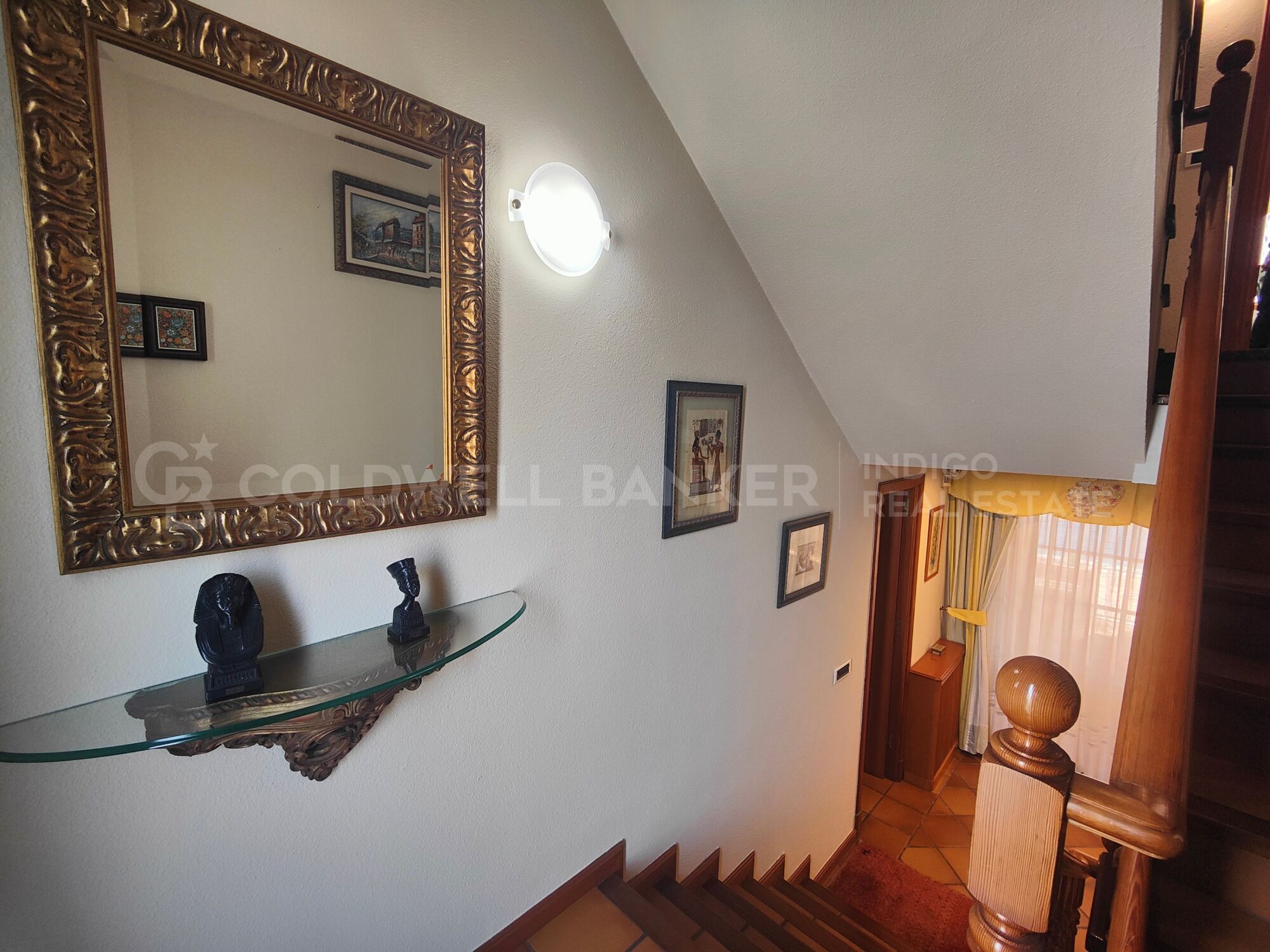 Exclusividad y Calidez a Pasos del Atlántico: Residencia Premium en Nigrán