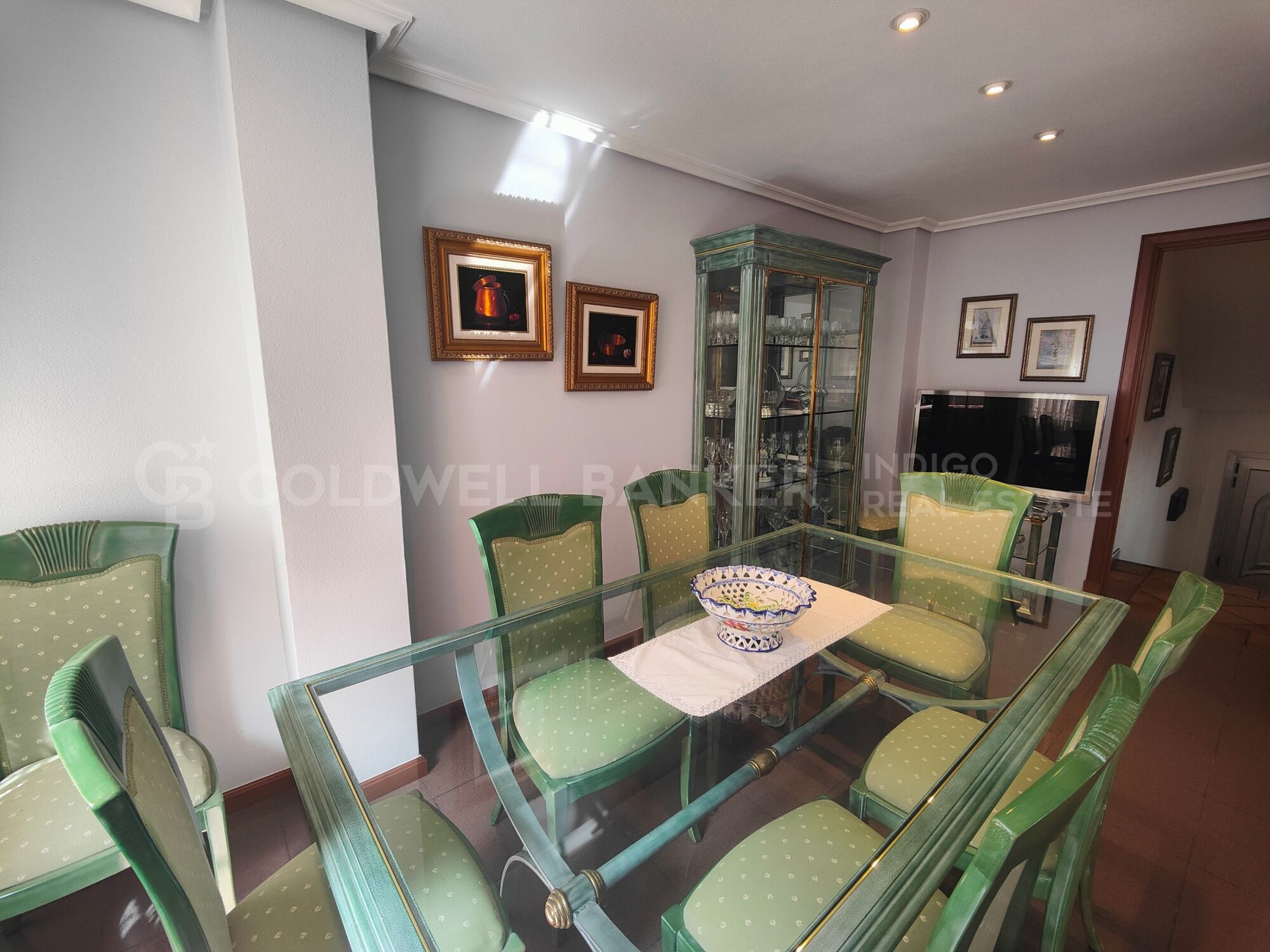 Exclusividad y Calidez a Pasos del Atlántico: Residencia Premium en Nigrán