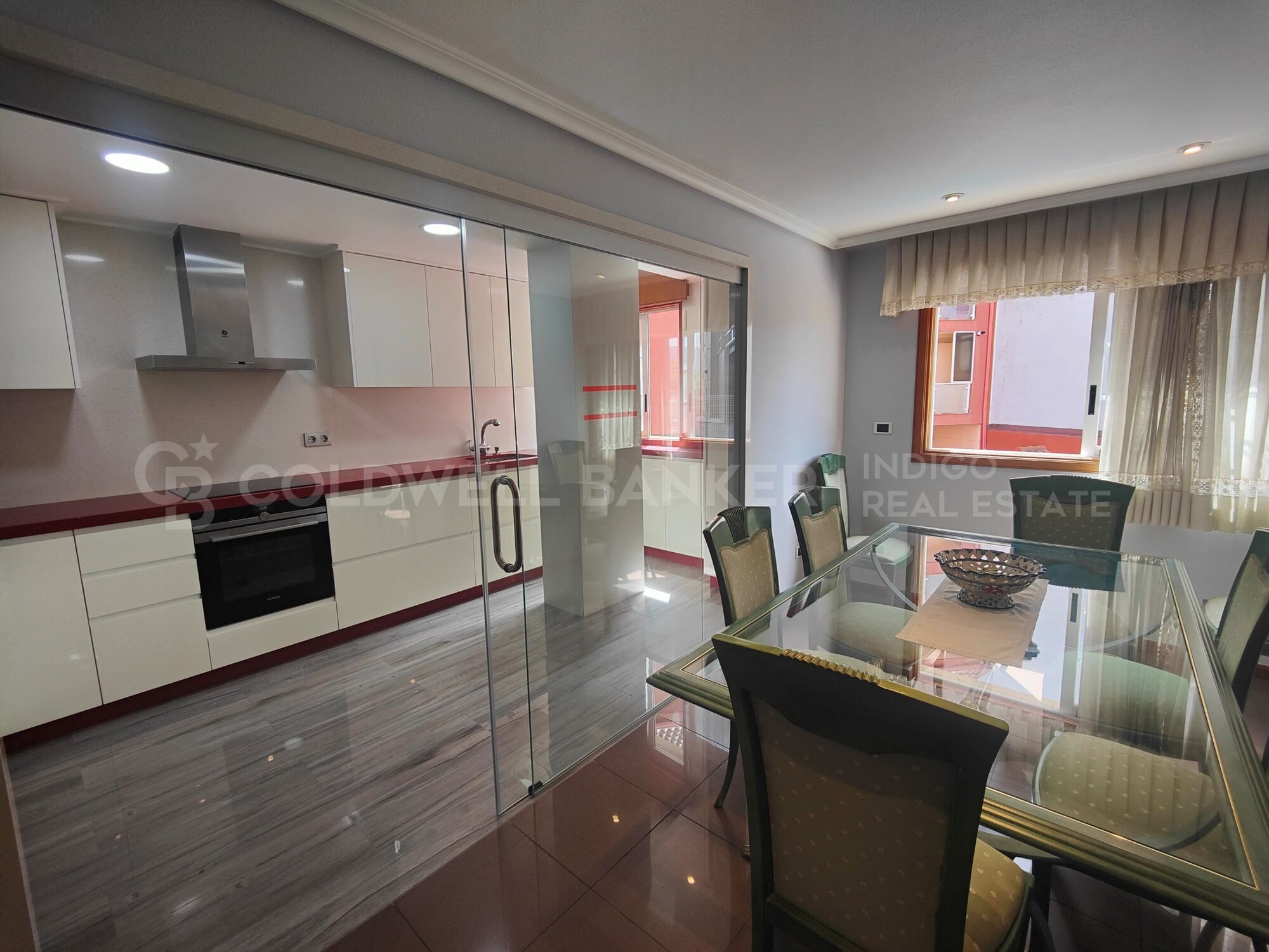 Exclusividad y Calidez a Pasos del Atlántico: Residencia Premium en Nigrán