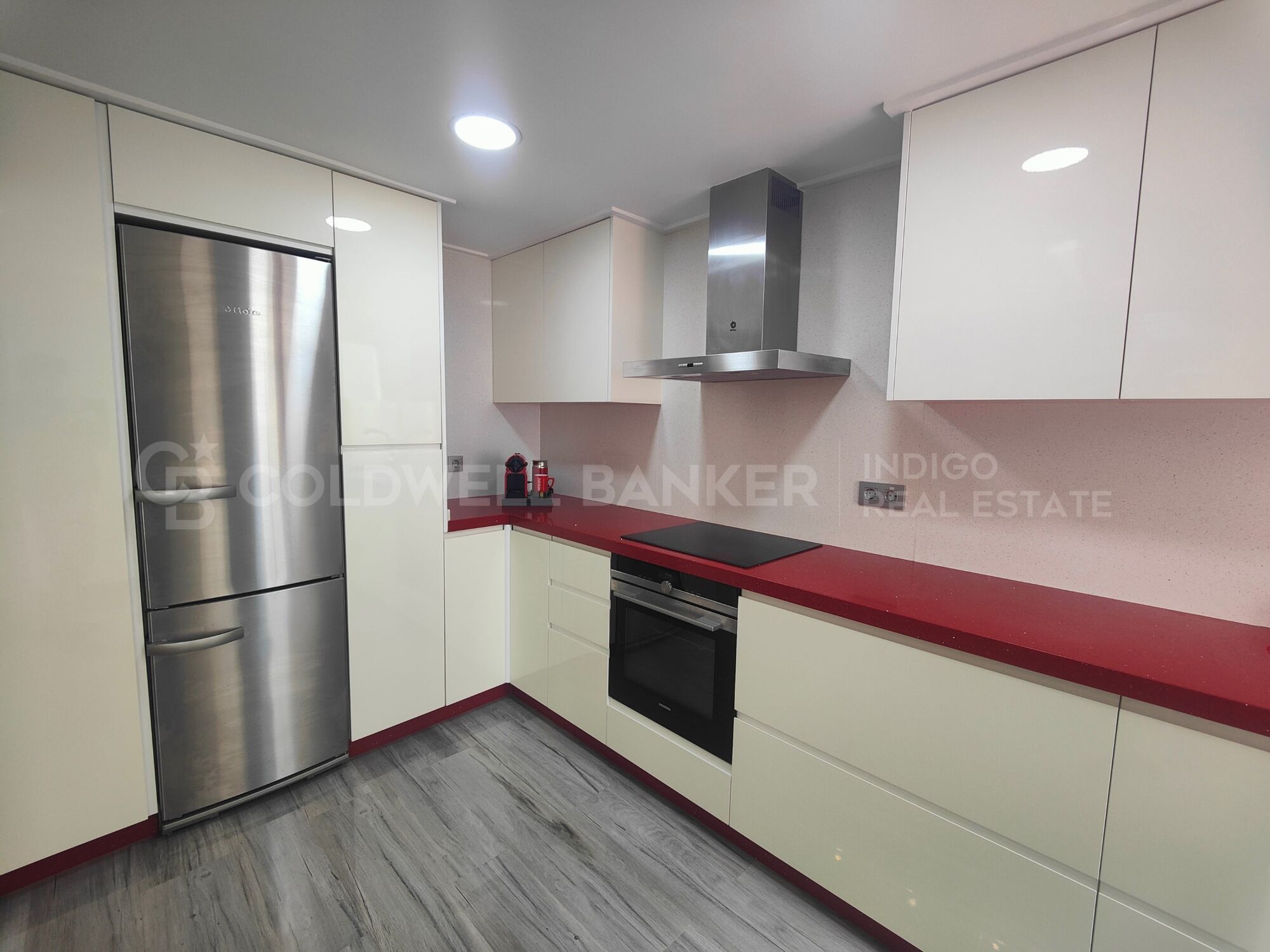 Exclusividad y Calidez a Pasos del Atlántico: Residencia Premium en Nigrán